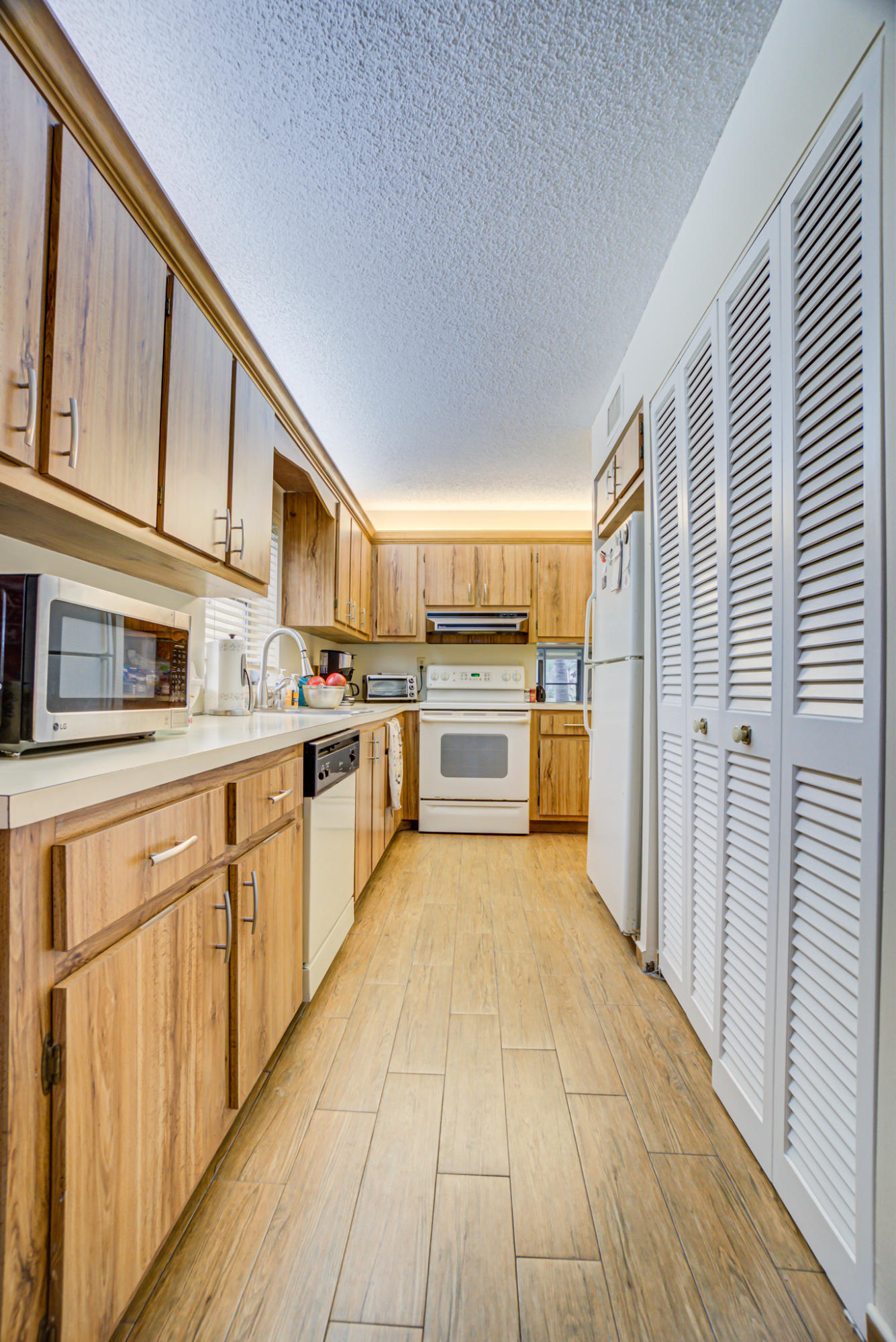 5840 Sugar Palm Court # A — Photo 2