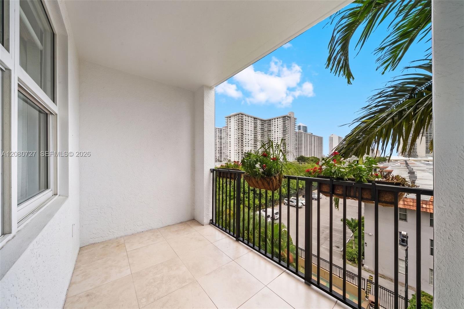 17150 N Bay Rd # 2516 — Photo 3