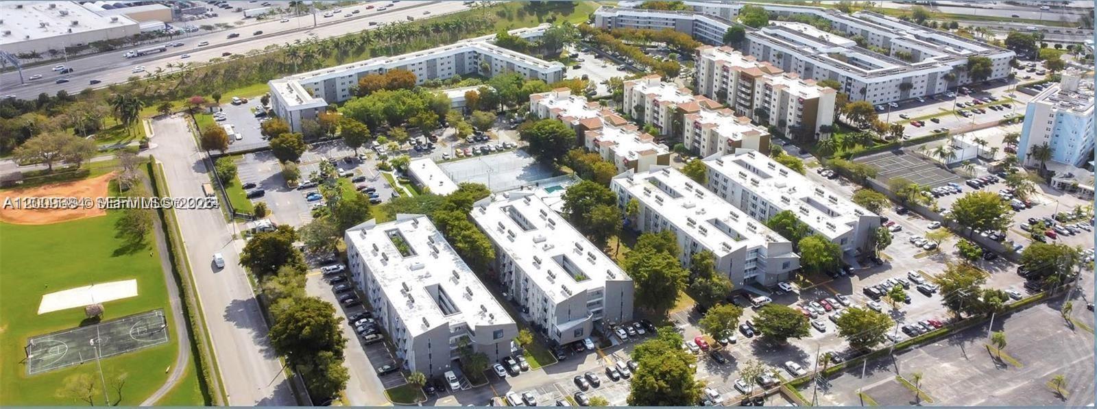 10820 SW 200th dr OFC — Photo 2