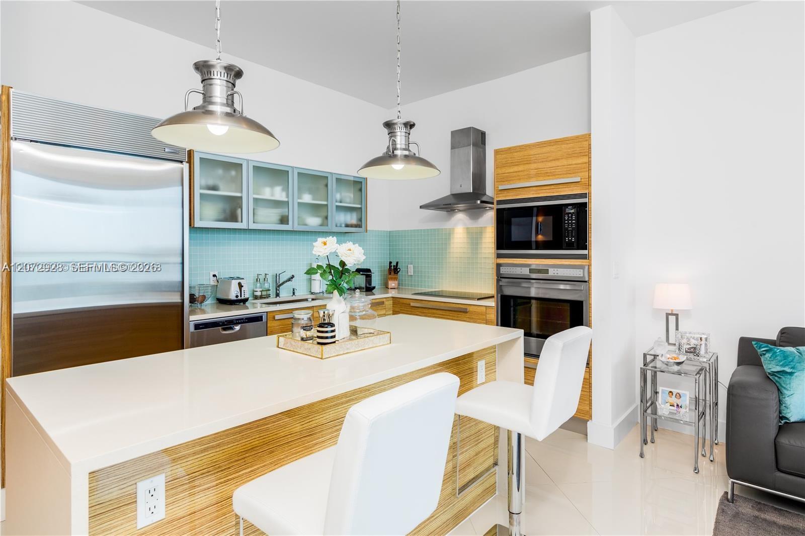2020 N Bayshore Dr # 1009 — Photo 2