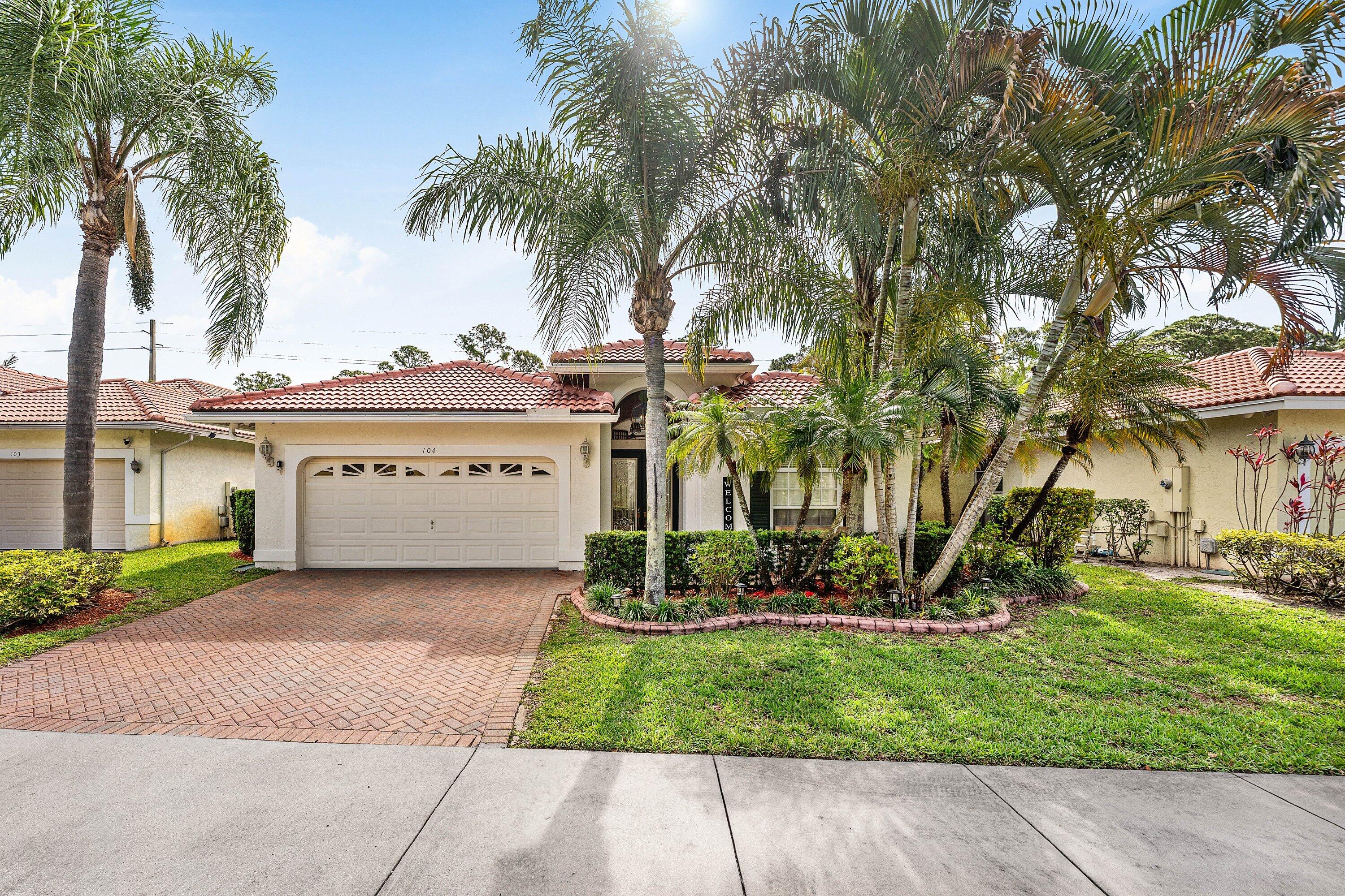 104 Hidden Hollow, Palm Beach Gardens FL 33418