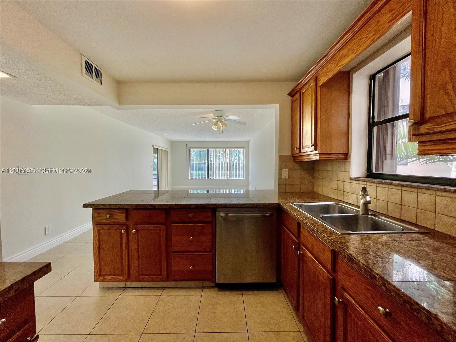 2320 S Cypress Bend Dr # 204 — Photo 5