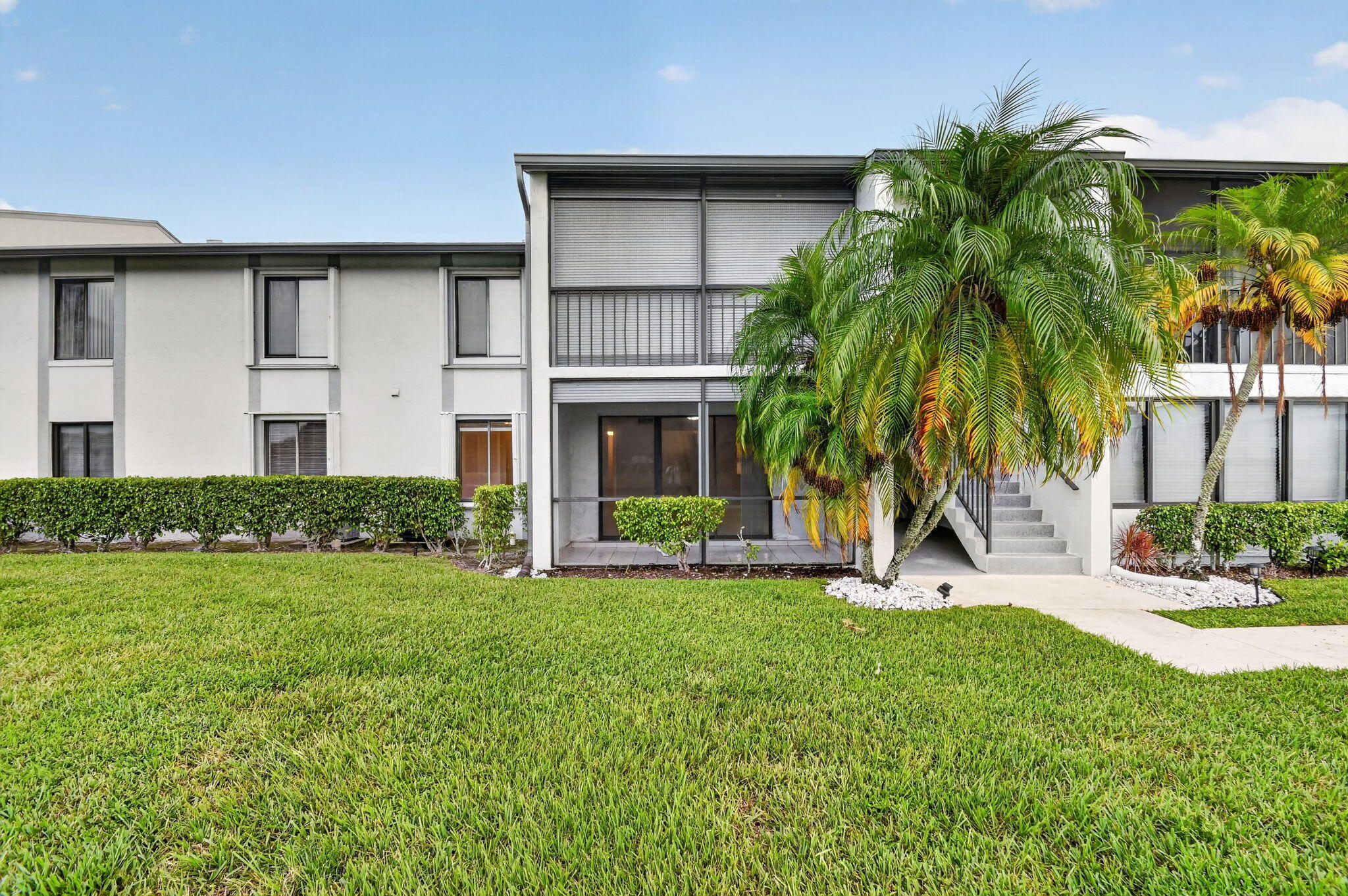 1002 GREEN PINE Boulevard # C1 — Photo 2