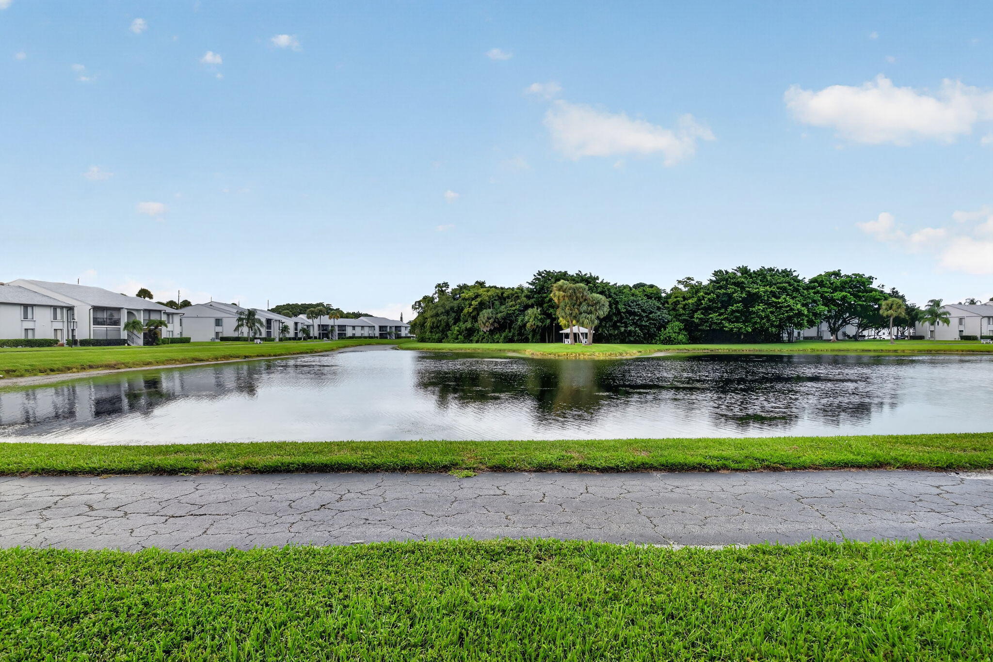 1002 GREEN PINE Boulevard # C1 — Photo 4