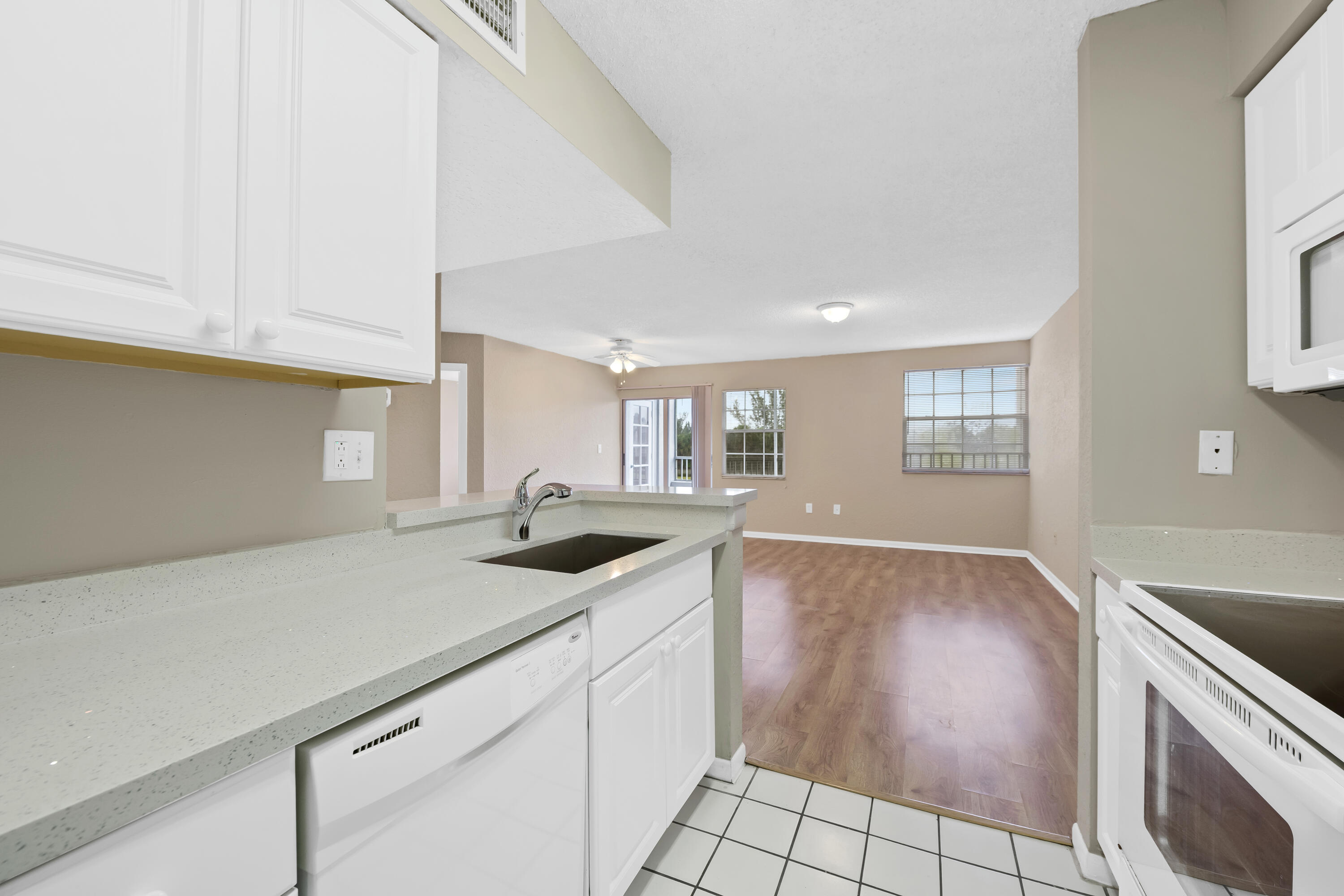 2861 N Oakland Forest Drive # 202 — Photo 4