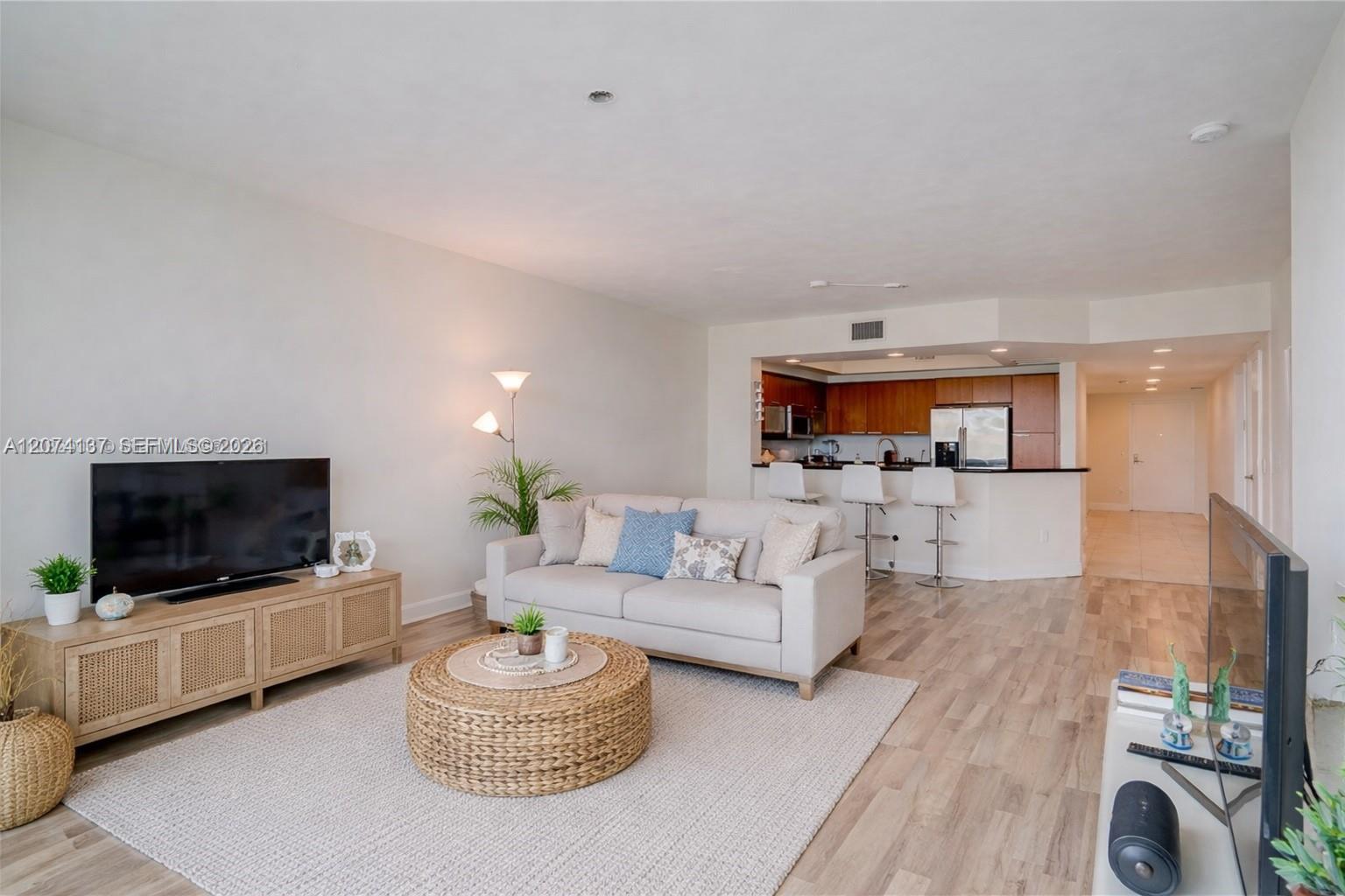 15051 Royal Oaks Ln # 503 — Photo 3