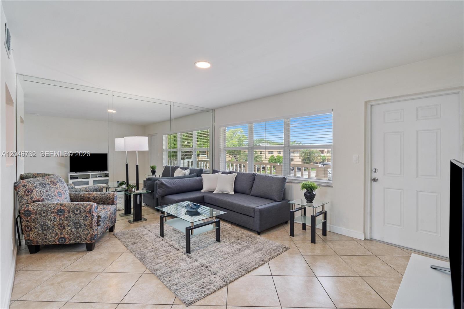 9101 Sunrise Lakes Blvd # 202, Sunrise FL 33322