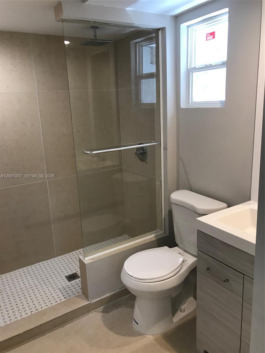821 SW 29th Ct — Photo 4
