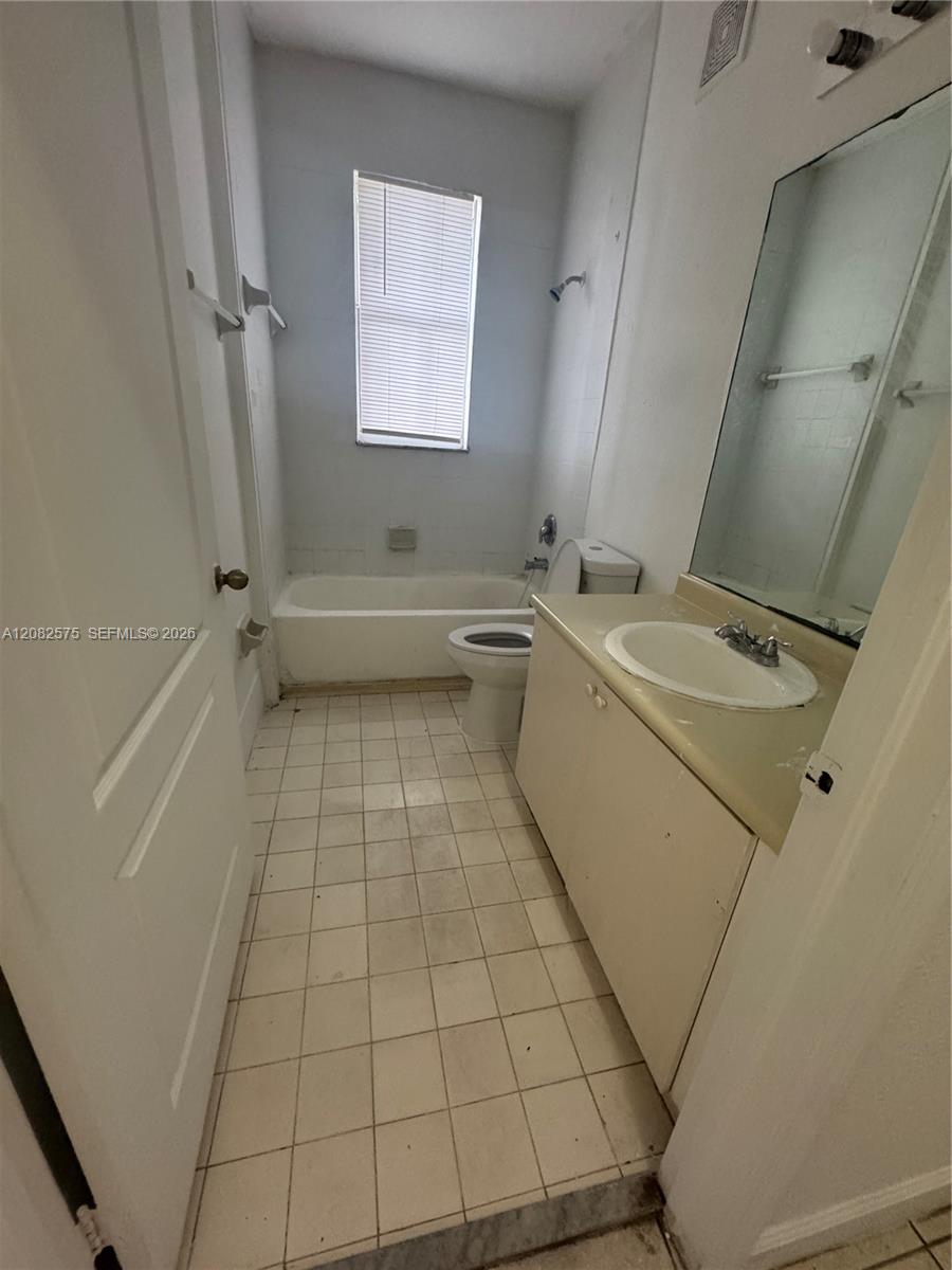 1666 SE 27th Ct # 109 — Photo 3