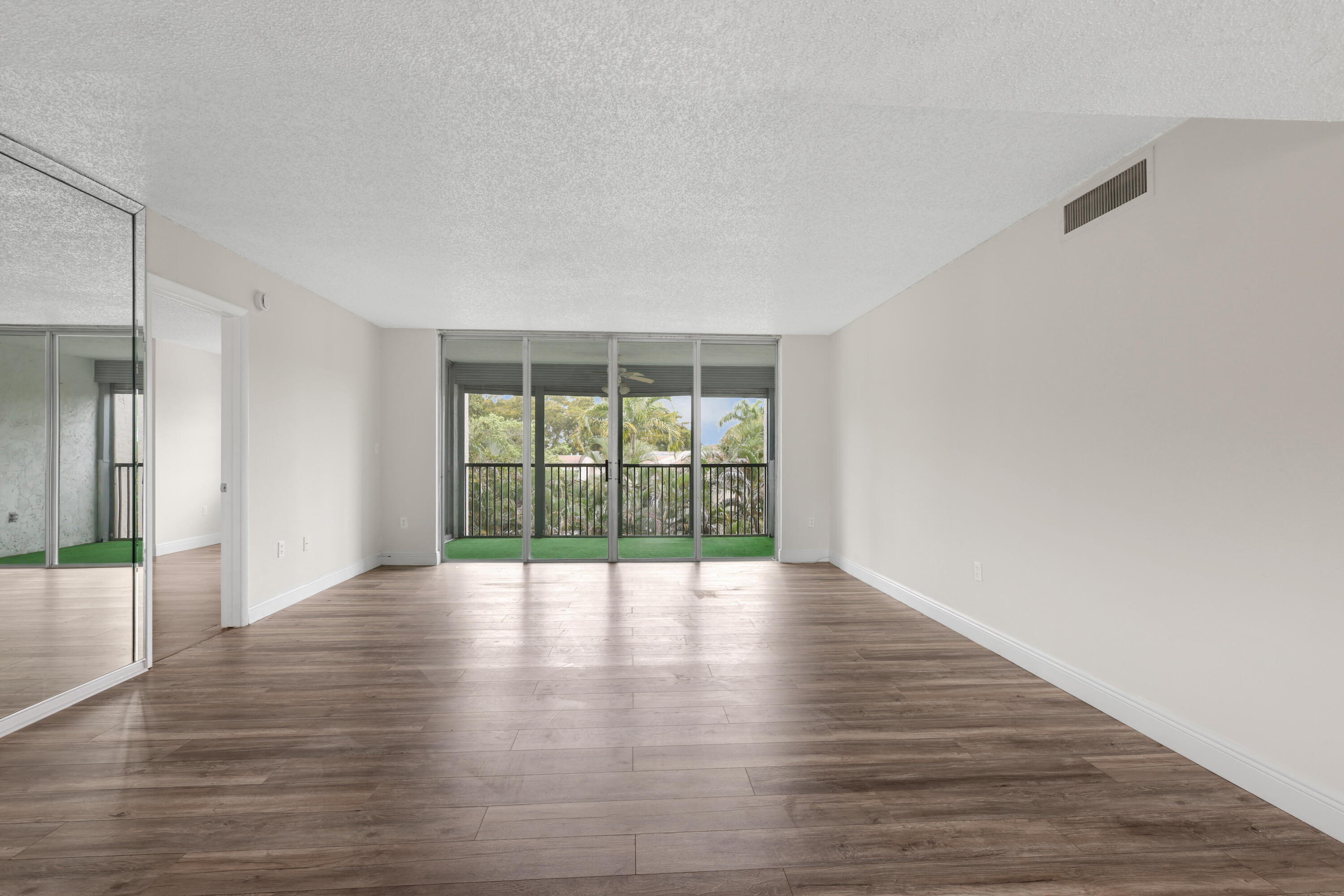 3940 INVERRARY Boulevard # A — Photo 4