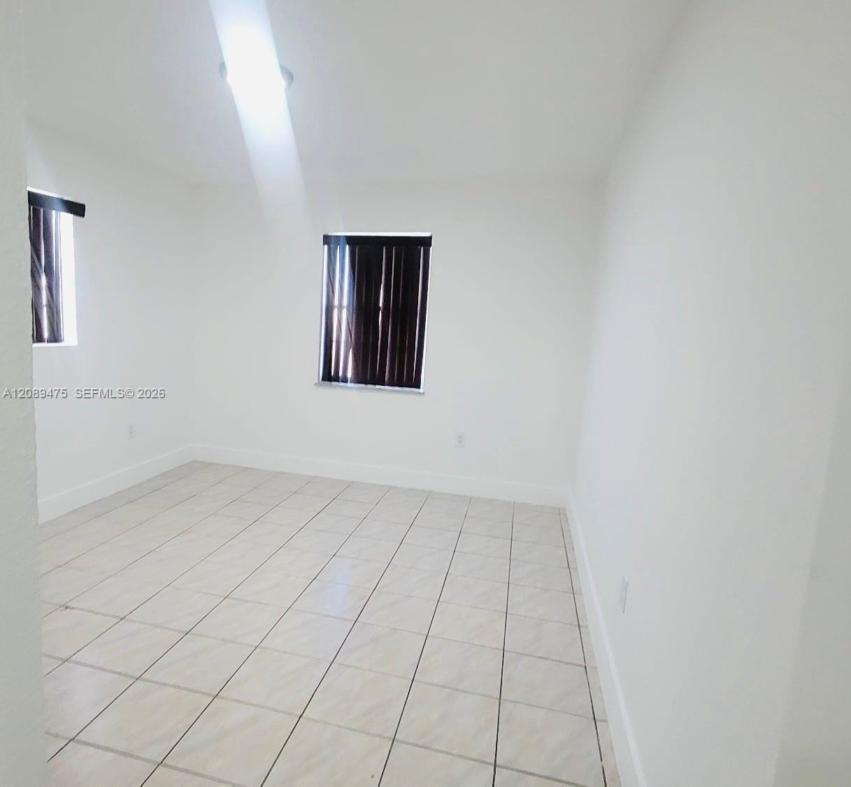 19225 NW 50 CT — Photo 5
