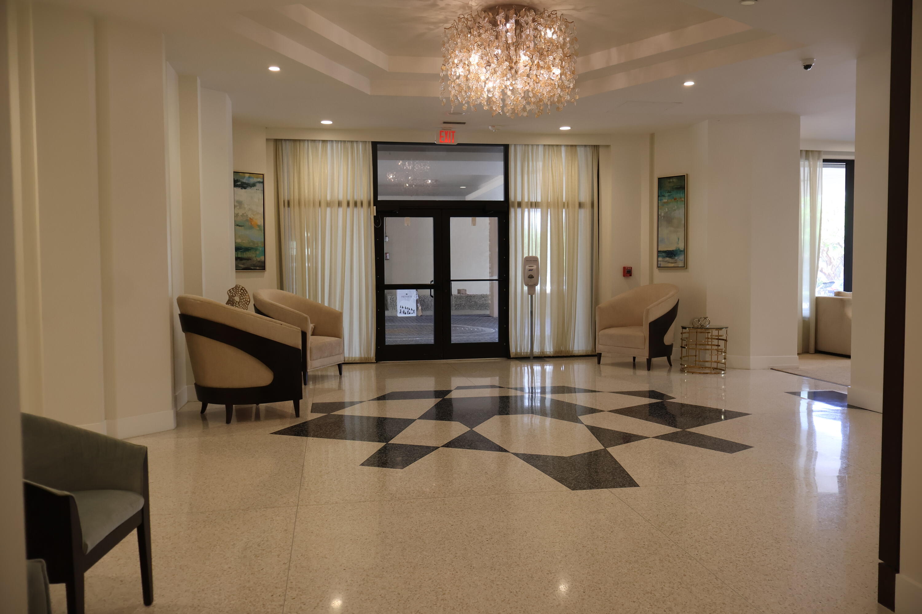 2000 S OCEAN Boulevard # LG — Photo 2