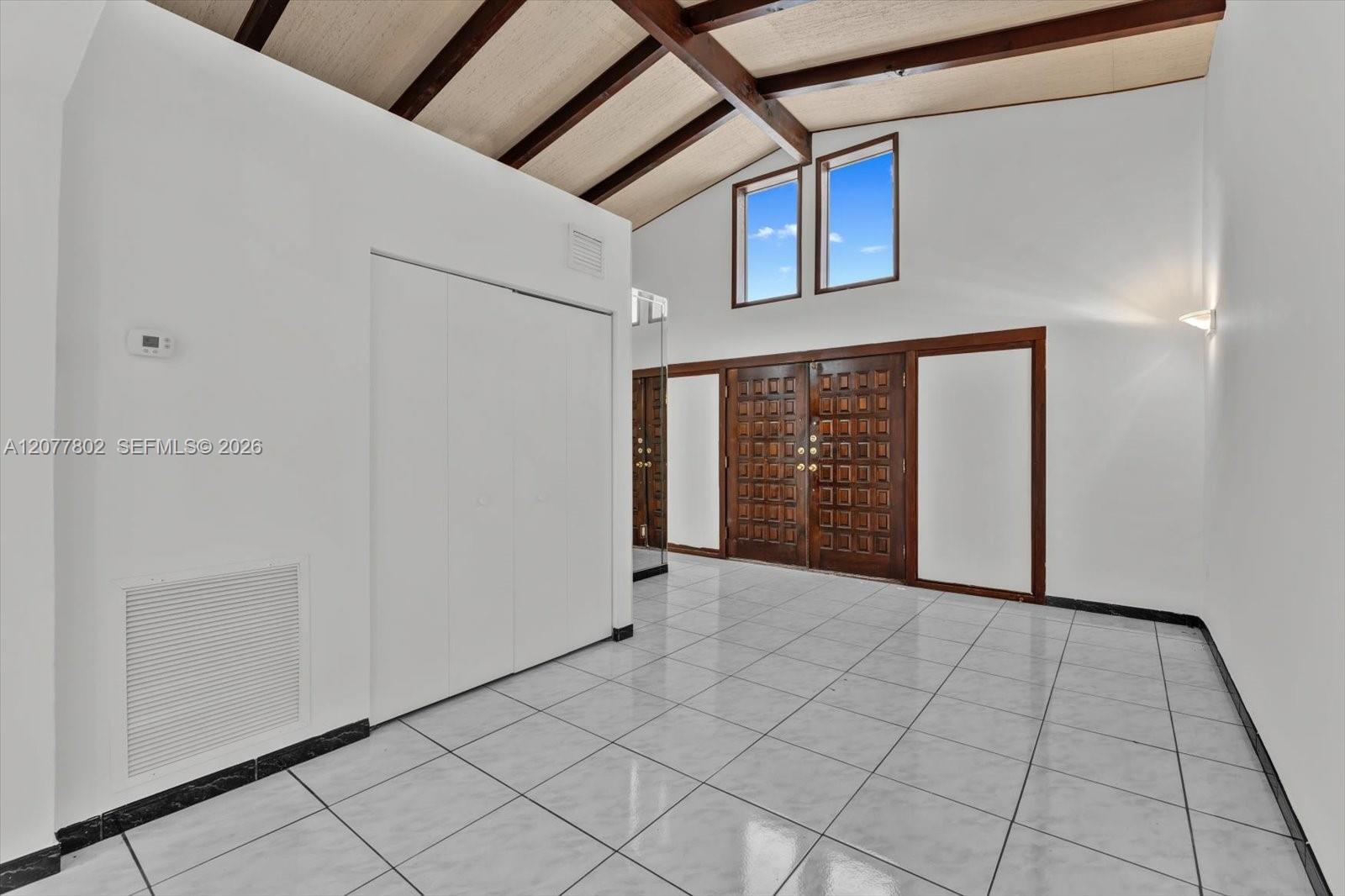 4560 Prairie Ave — Photo 4
