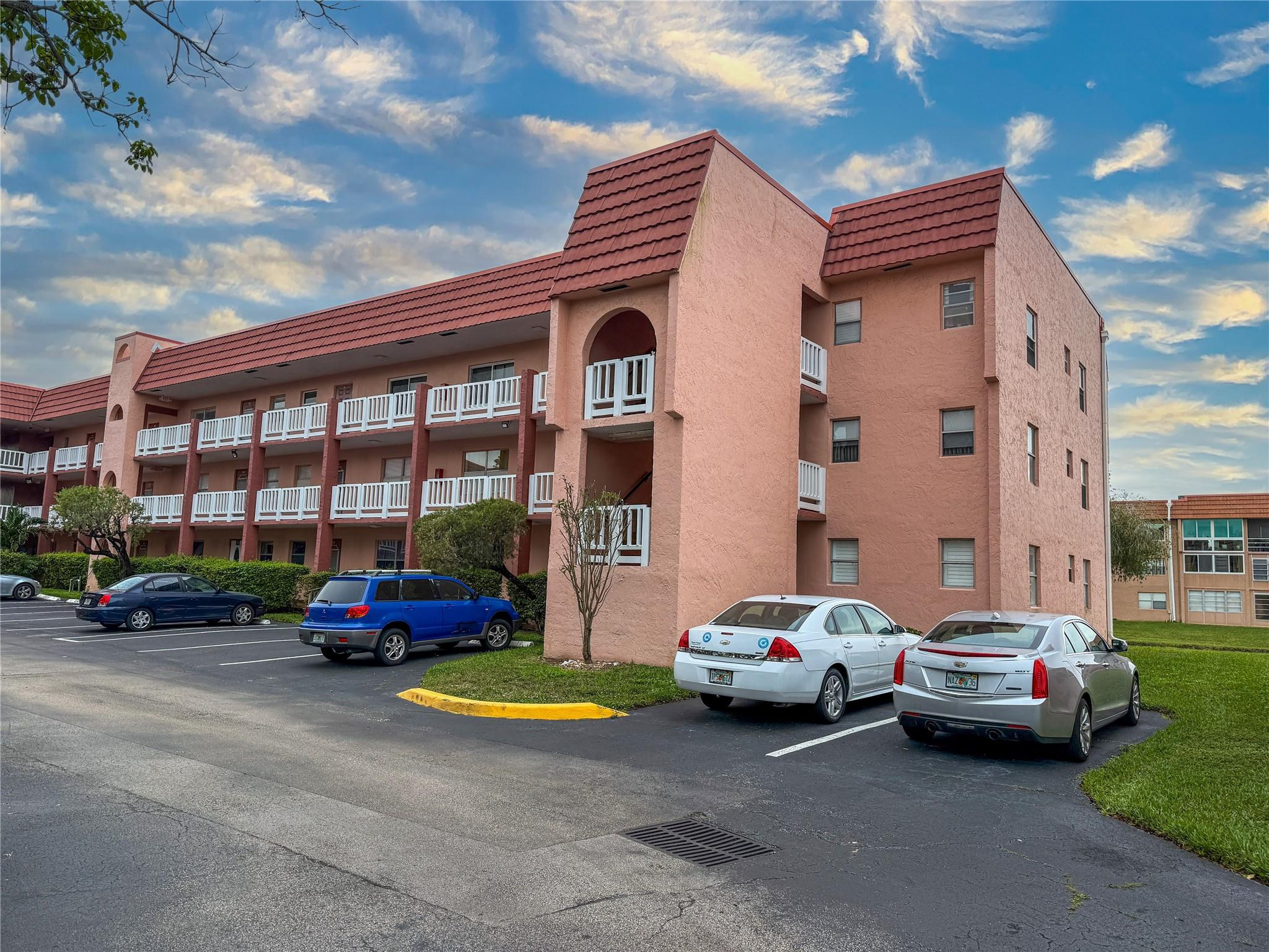 9460 Sunrise Lake Boulevard # 212, Sunrise FL 33322