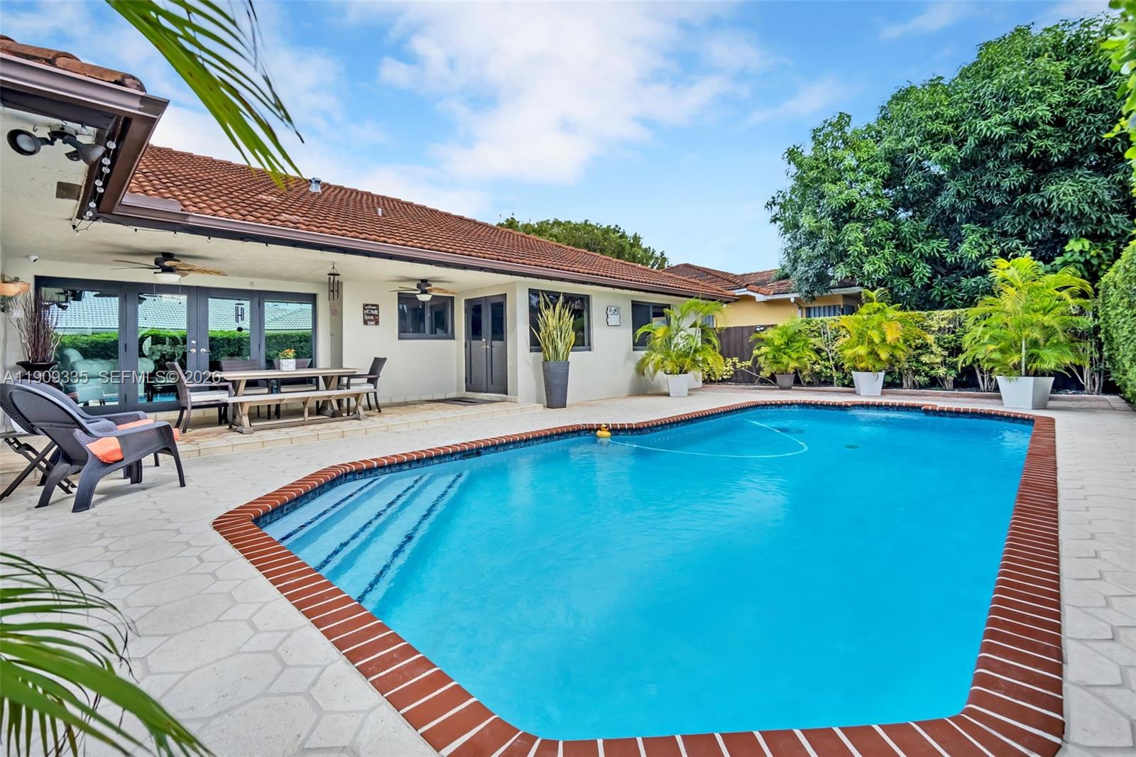 15462 SW 115th St, Miami FL 33196