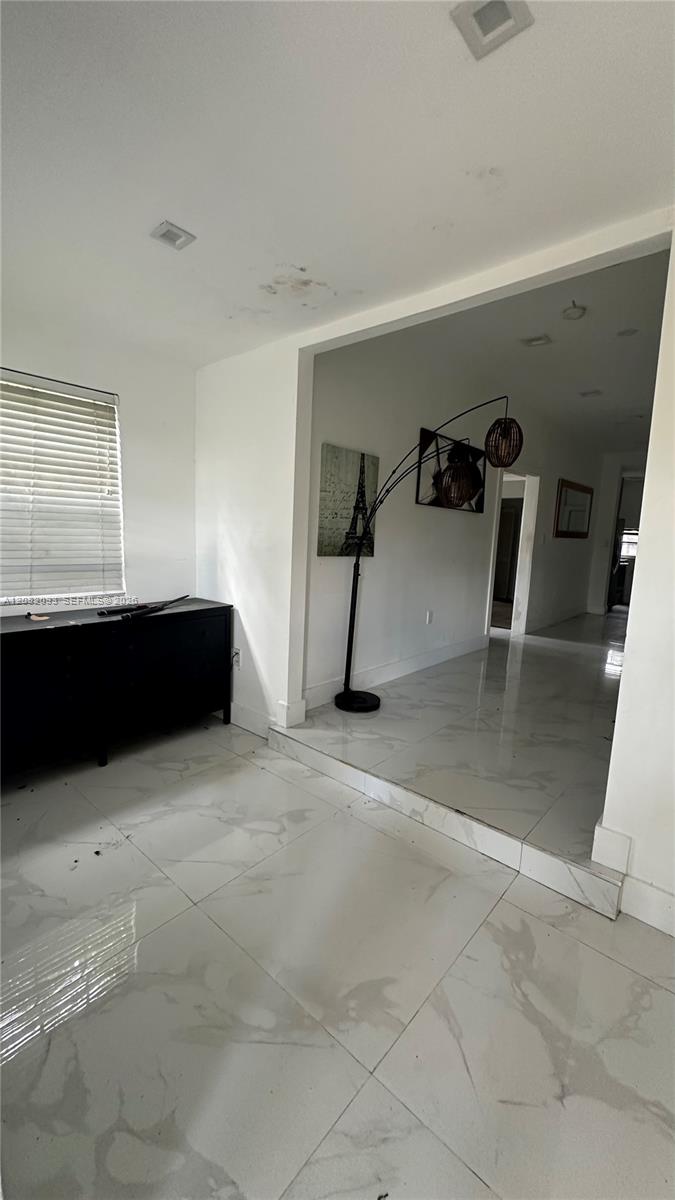 2228 SW 58th Ct — Photo 2