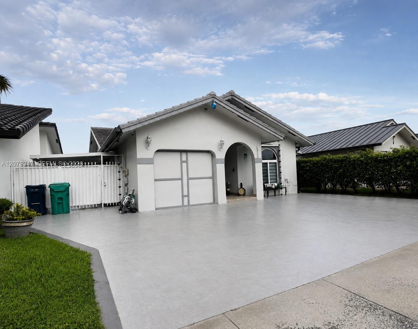4939 SW 143rd Ave — Photo 3