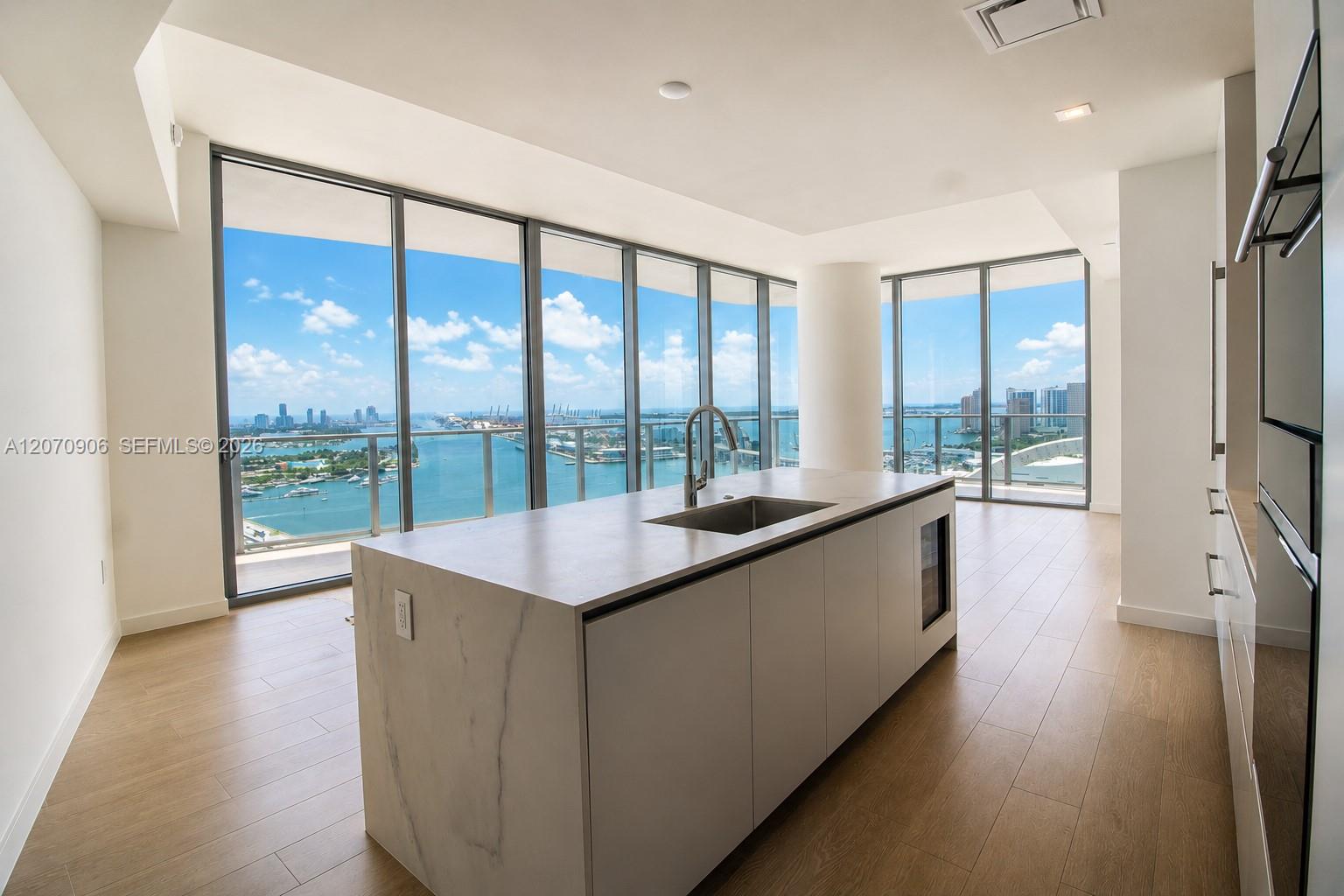 1400 Biscayne Blvd # 3401, Miami FL 33132