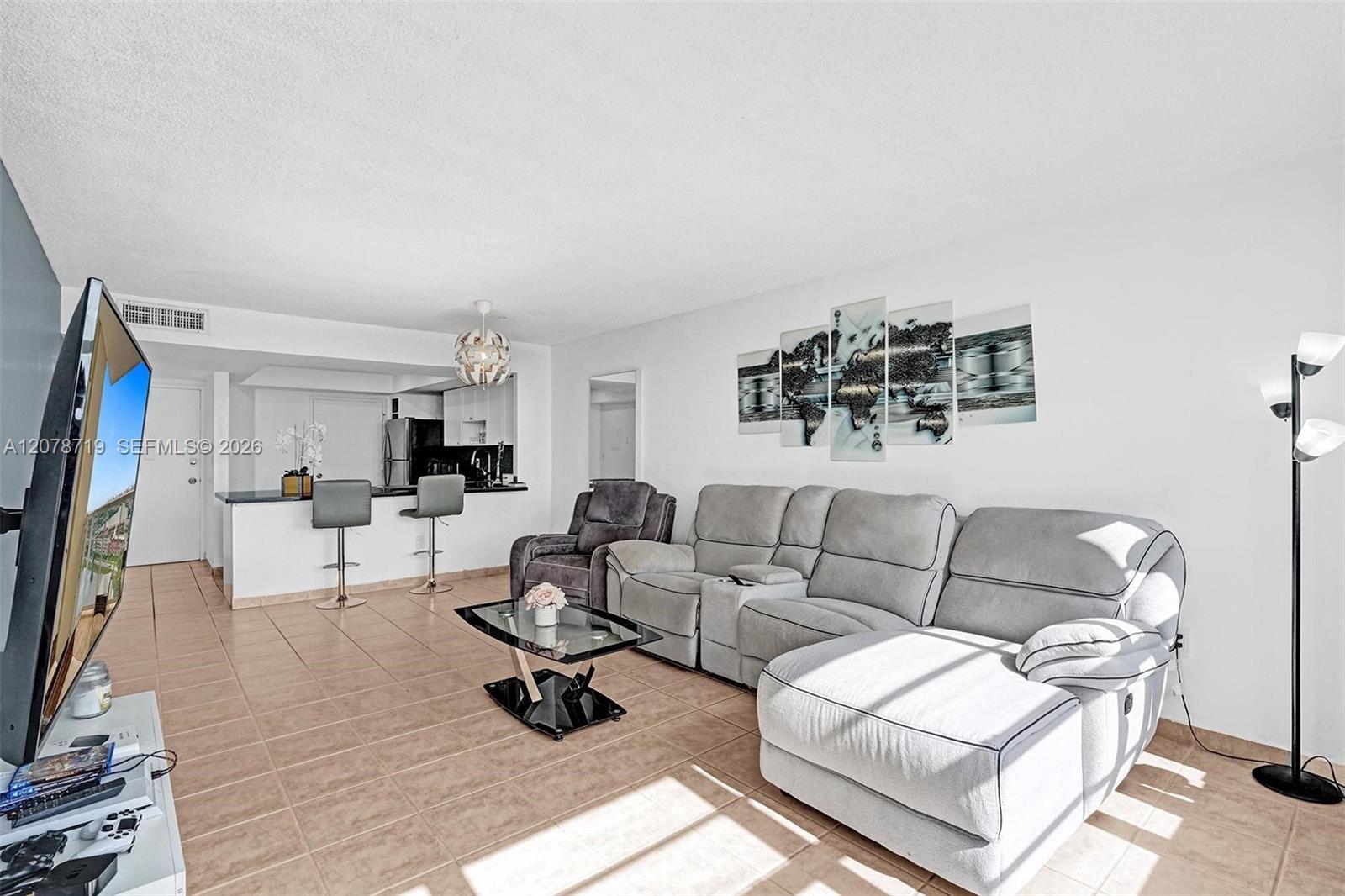 1351 NE Miami Gardens Dr # 1504E — Photo 5