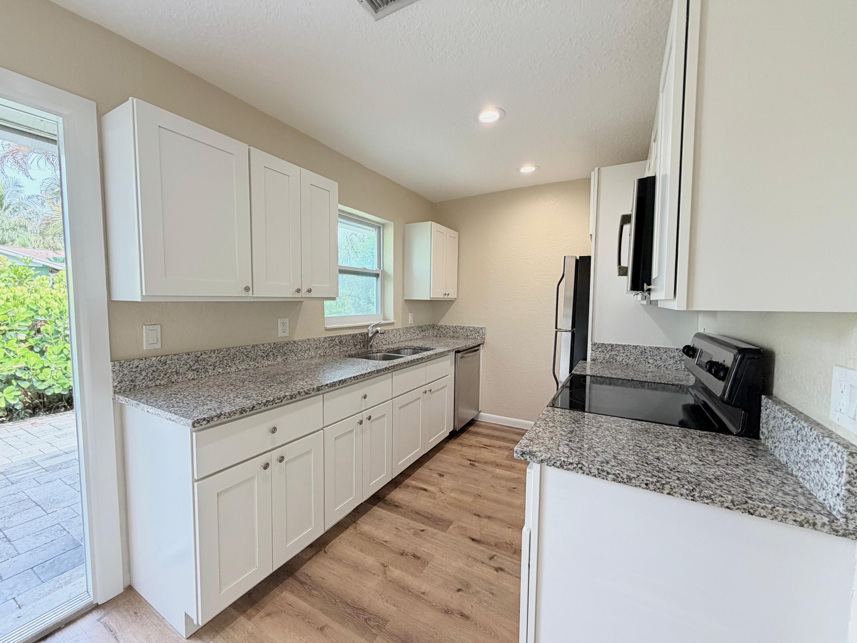 8748 Sunset Drive — Photo 4