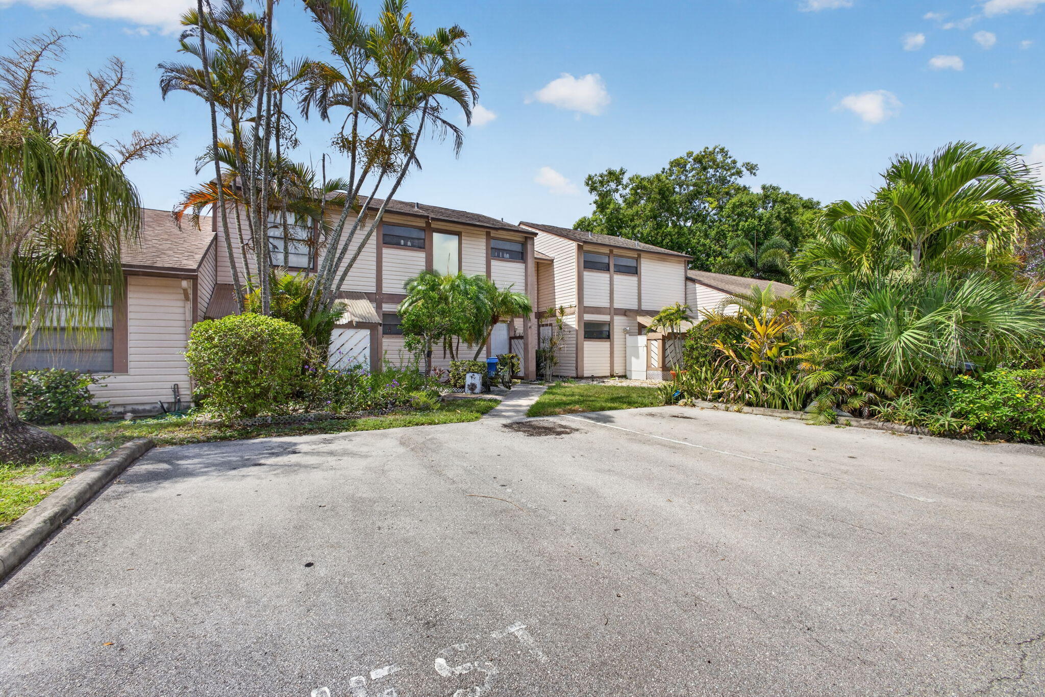 110 SHERWOOD Circle # 4C, Jupiter FL 33458