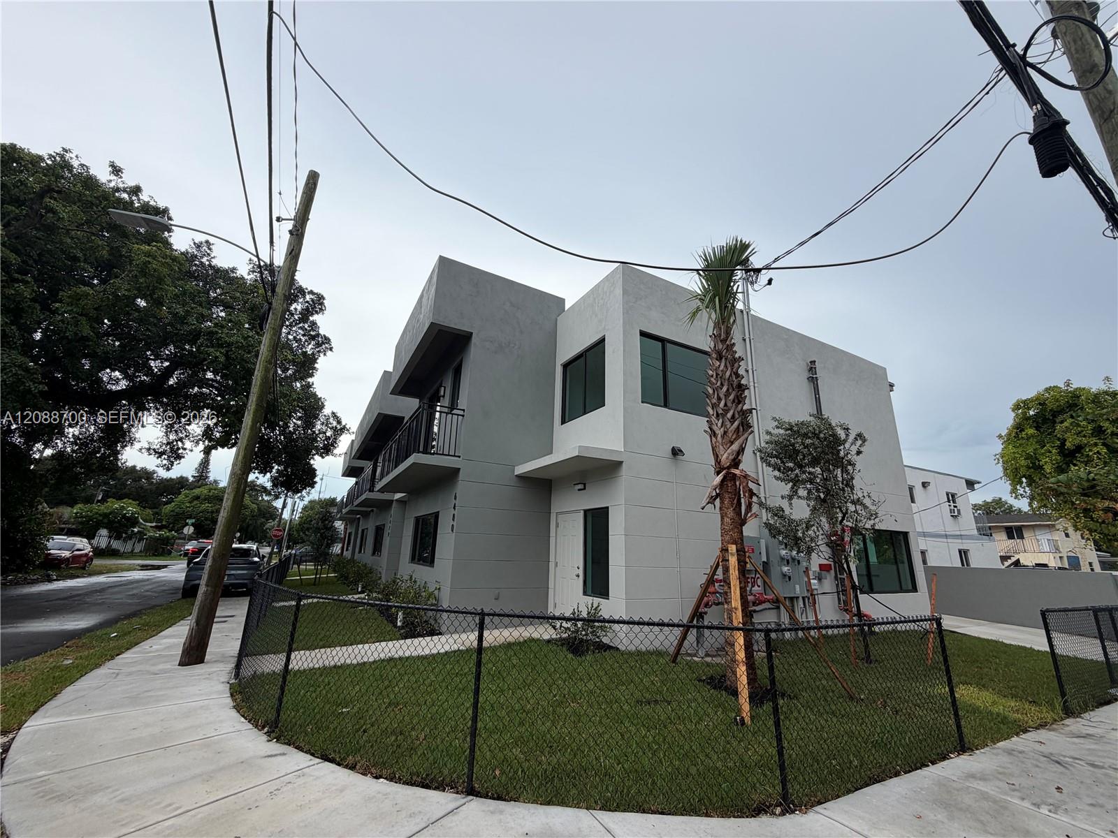 6480 NE 1st Ave # 6480, Miami FL 33150