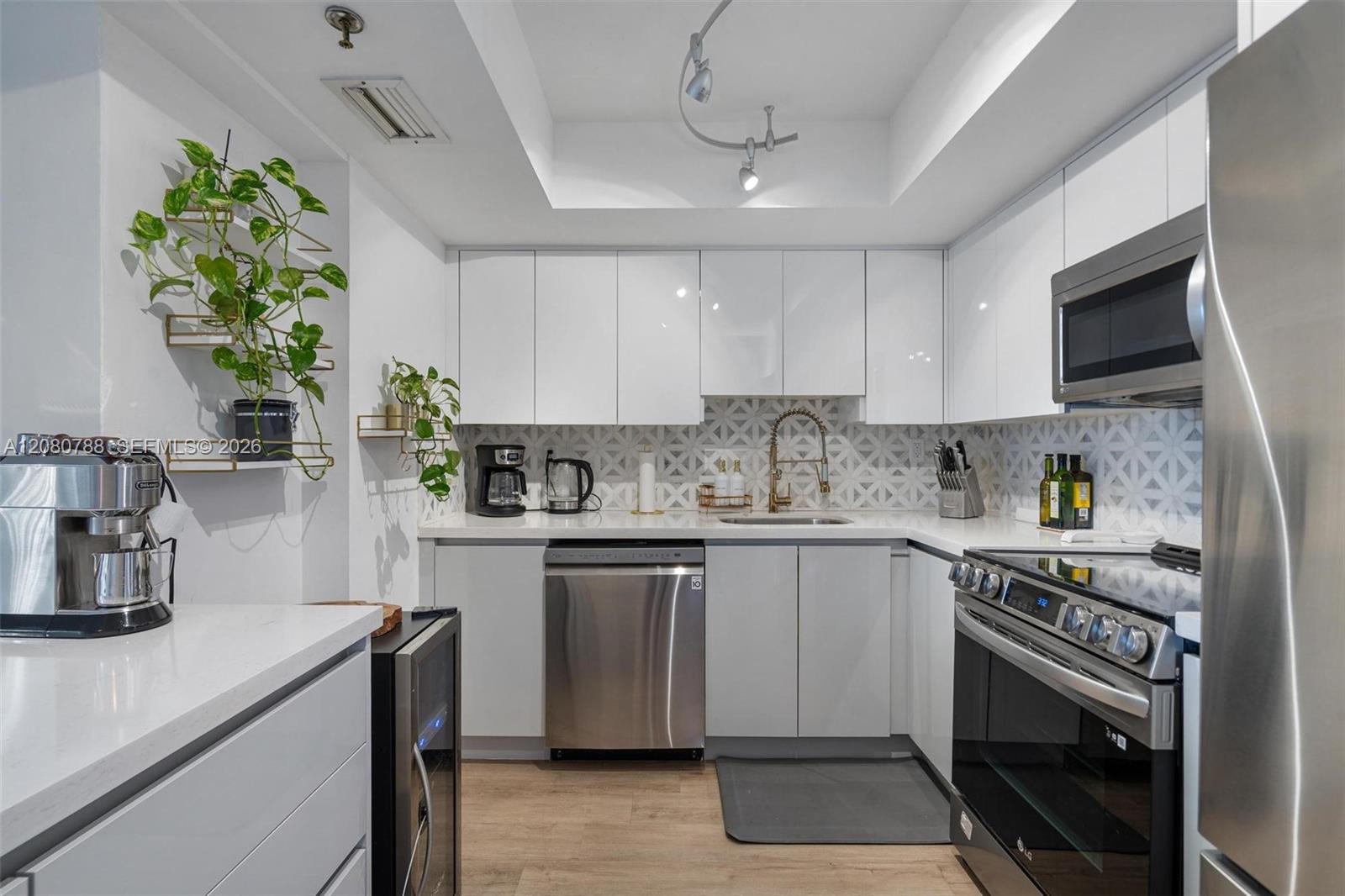 1775 Washington Ave # 6E — Photo 4