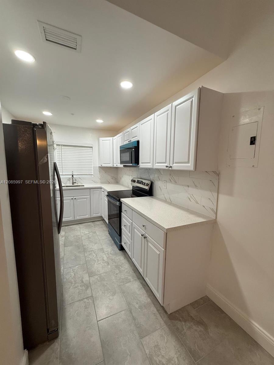1507 Hayes St — Photo 4