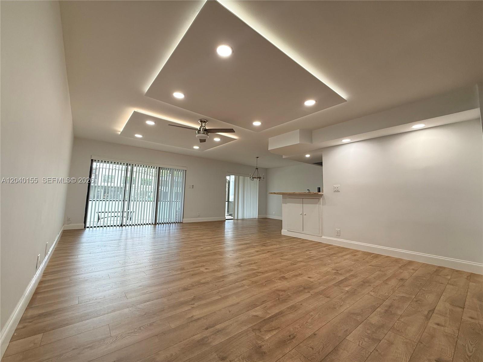 9717 N New River Canal Rd. # 406 — Photo 3