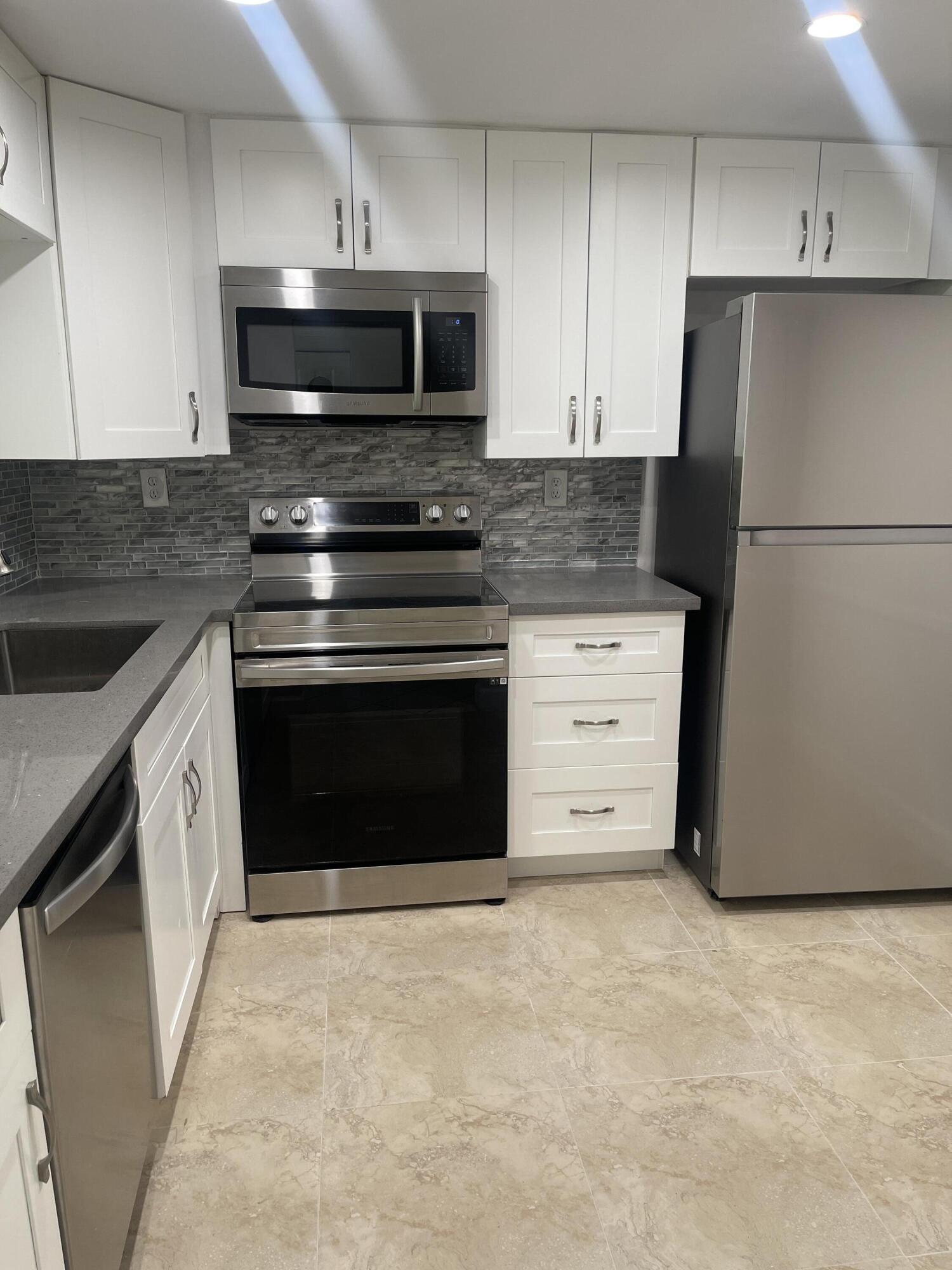 6301 N University Drive # 118 — Photo 4