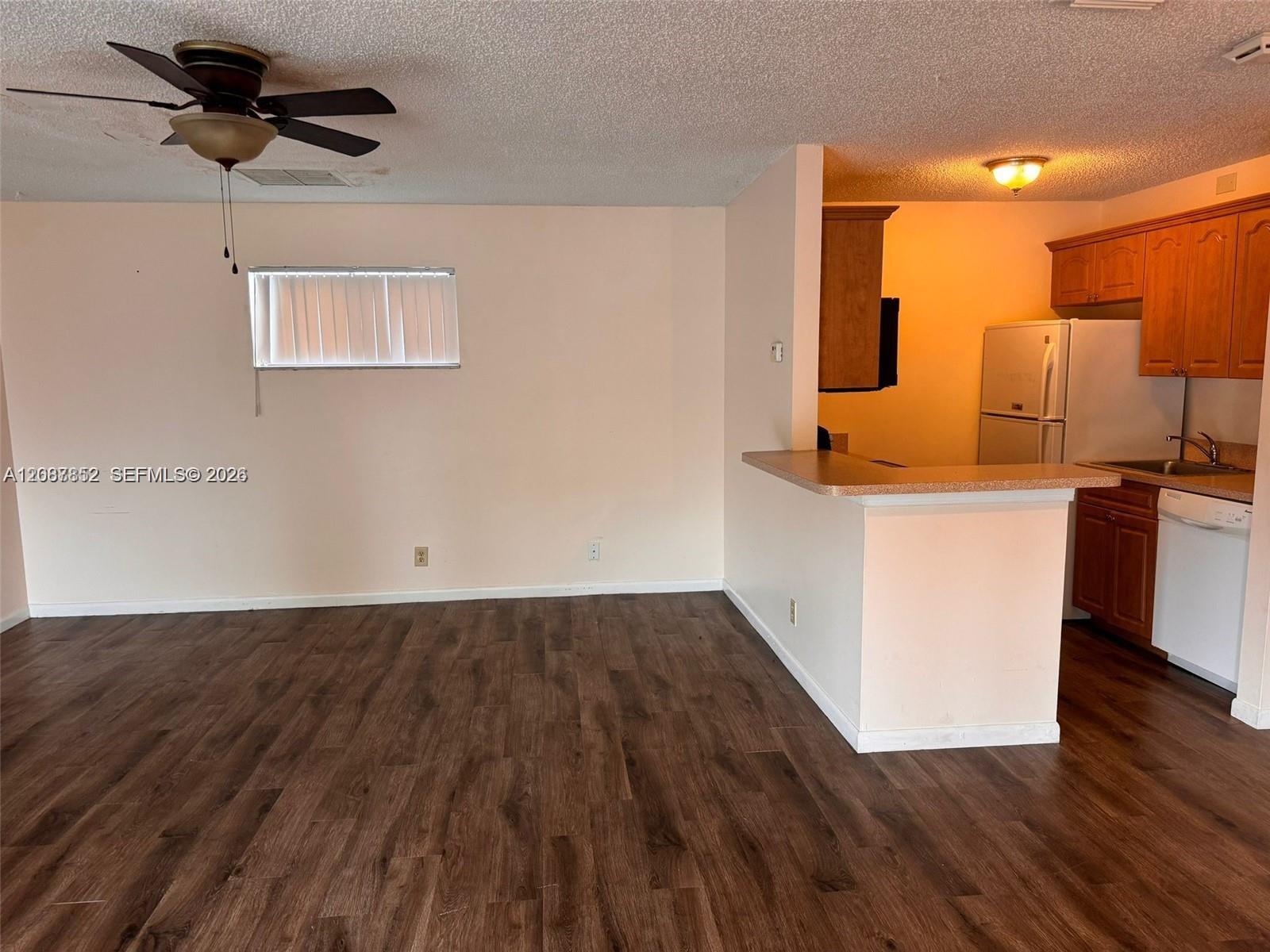 11 Crossings Cir # F — Photo 2