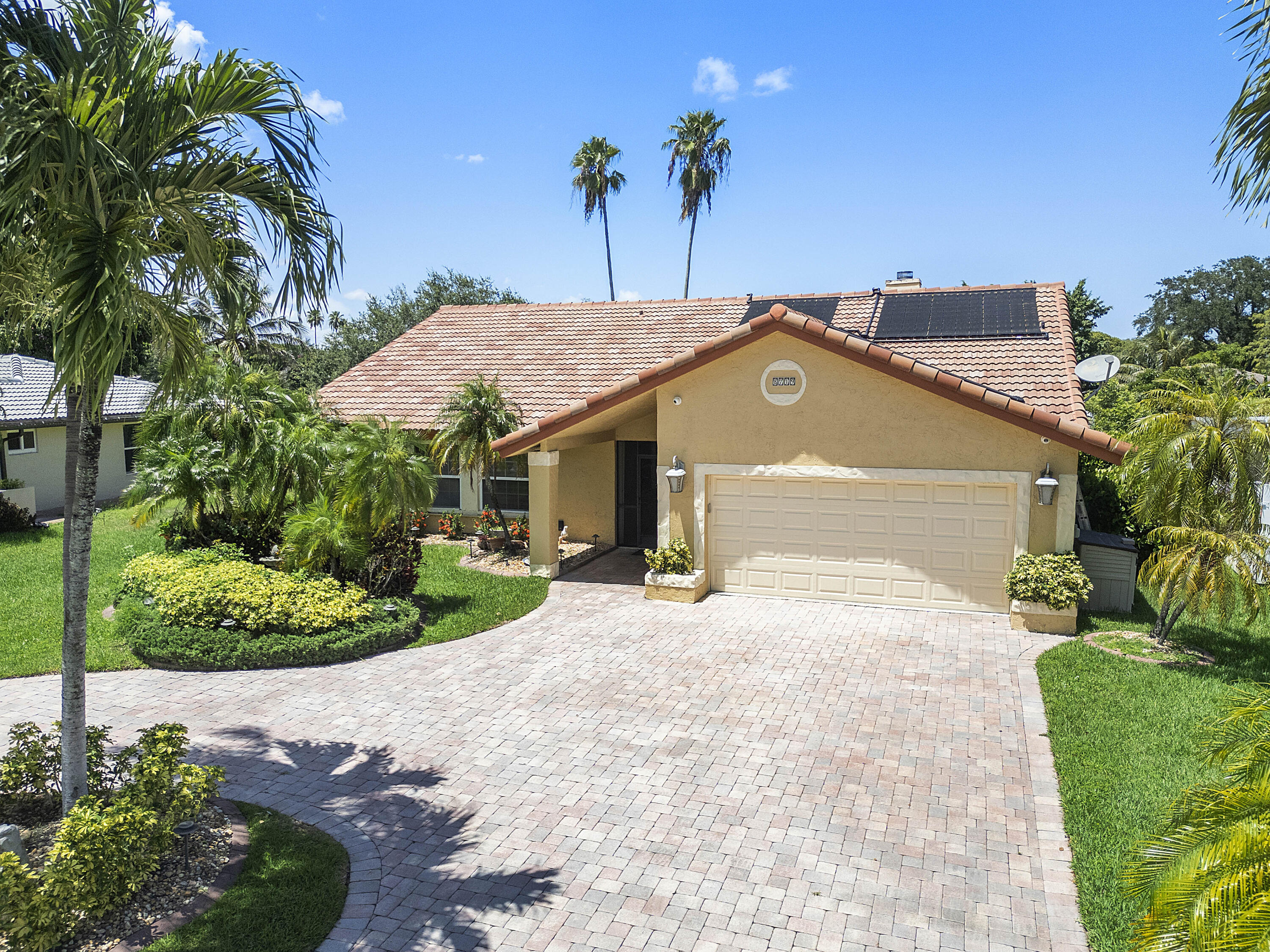 8719 NW 1ST Street, Coral Springs FL 33071