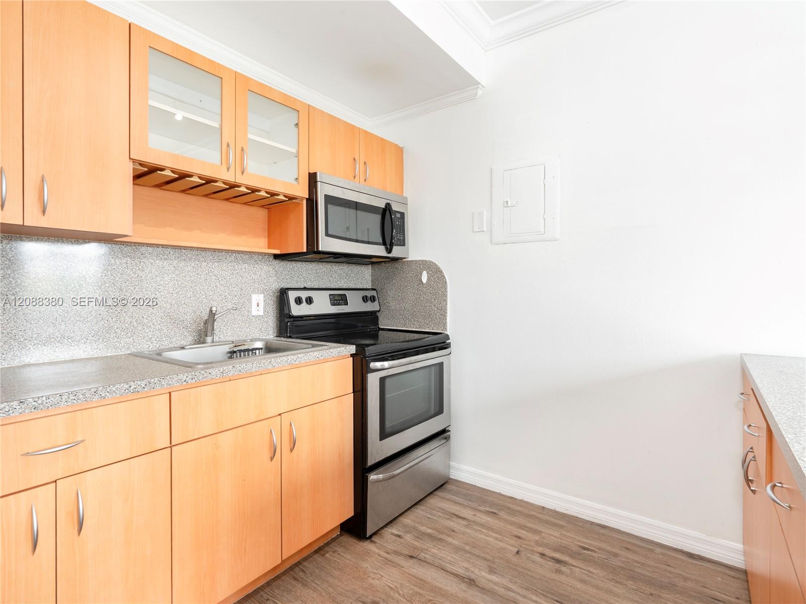 737 Jefferson Ave # 305 — Photo 5