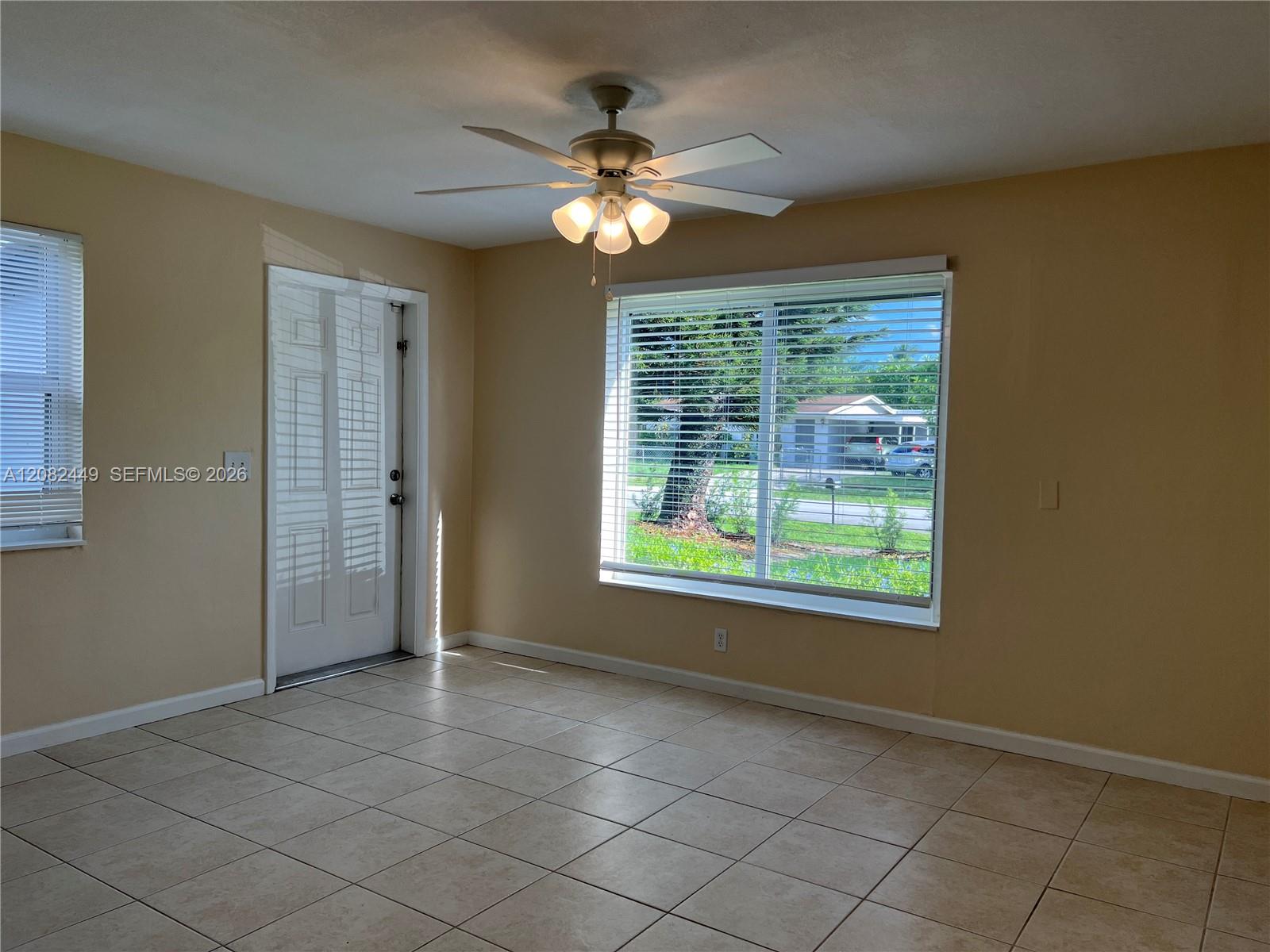 6241 SW 38th Ct — Photo 4