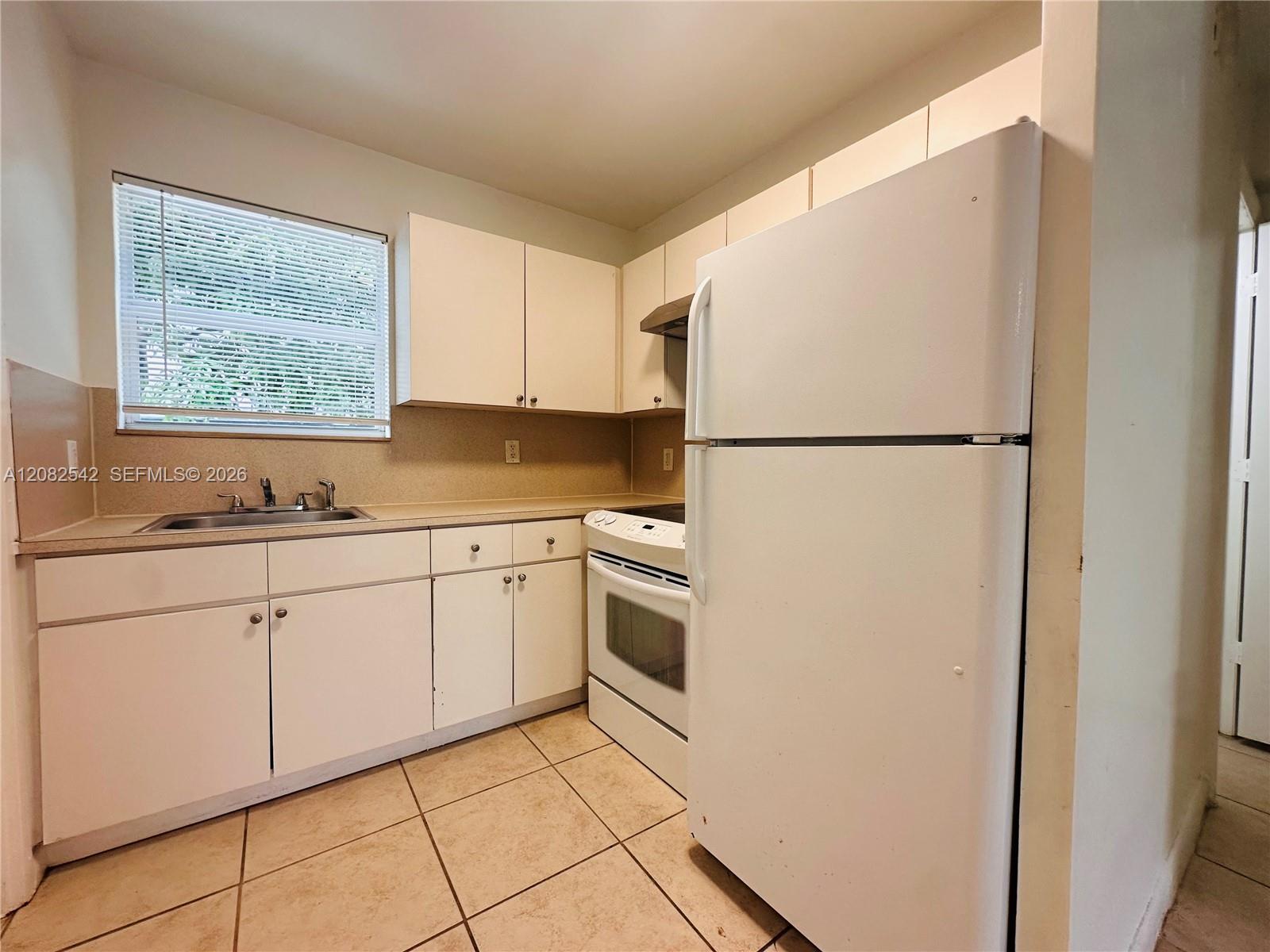 573 NE 82nd St # 6 — Photo 5