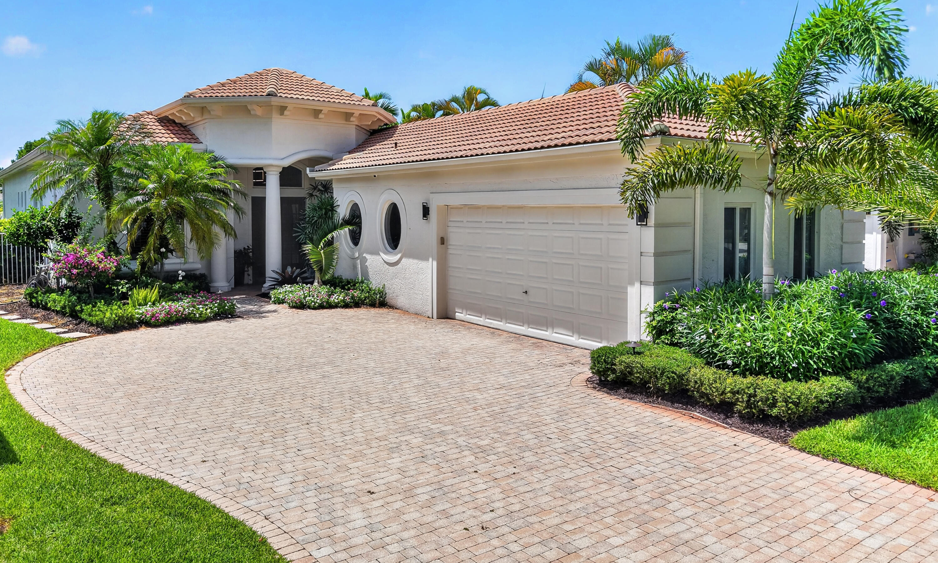 7743 Villa D Este Way — Photo 2