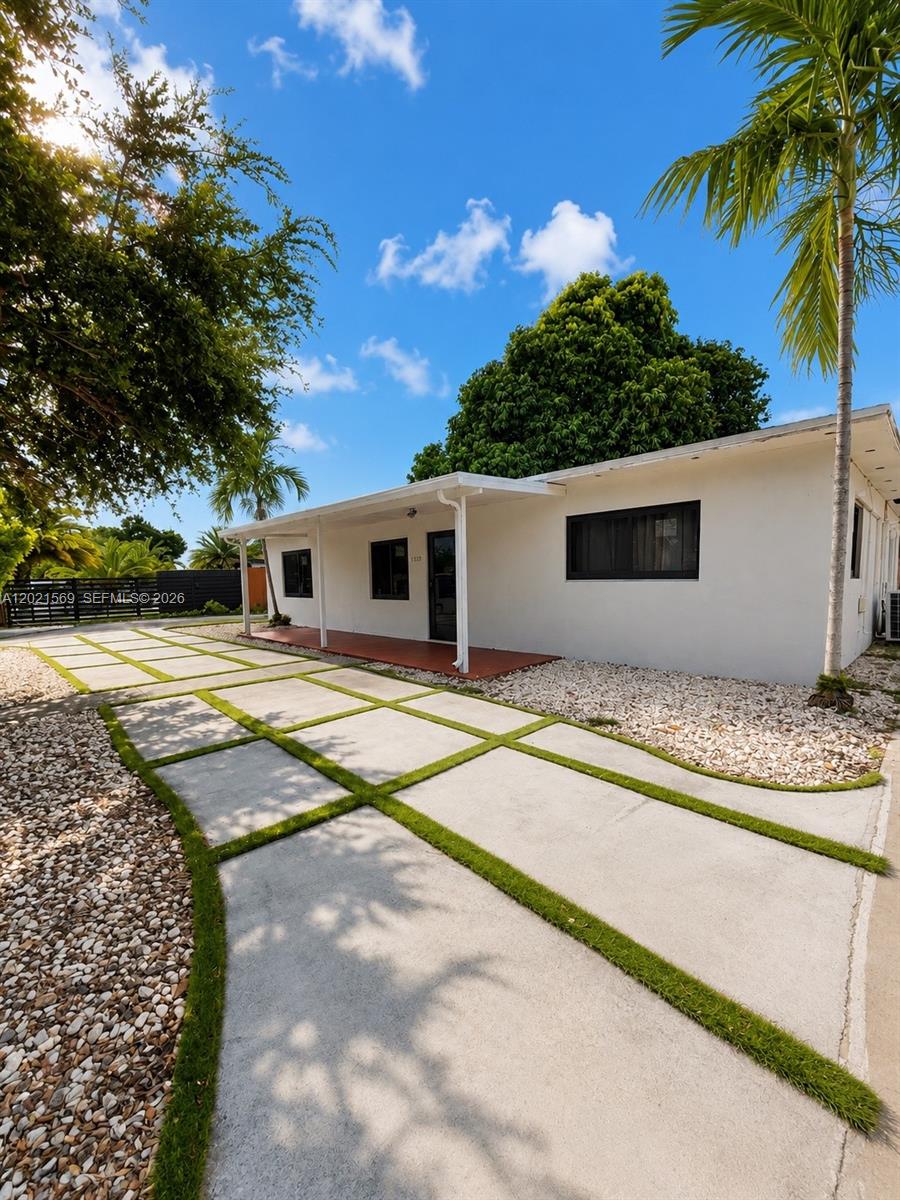 1120 E 6th Ct, Hialeah FL 33010