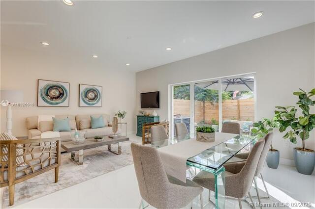 686 NE 43RD Street, Oakland Park FL 33334
