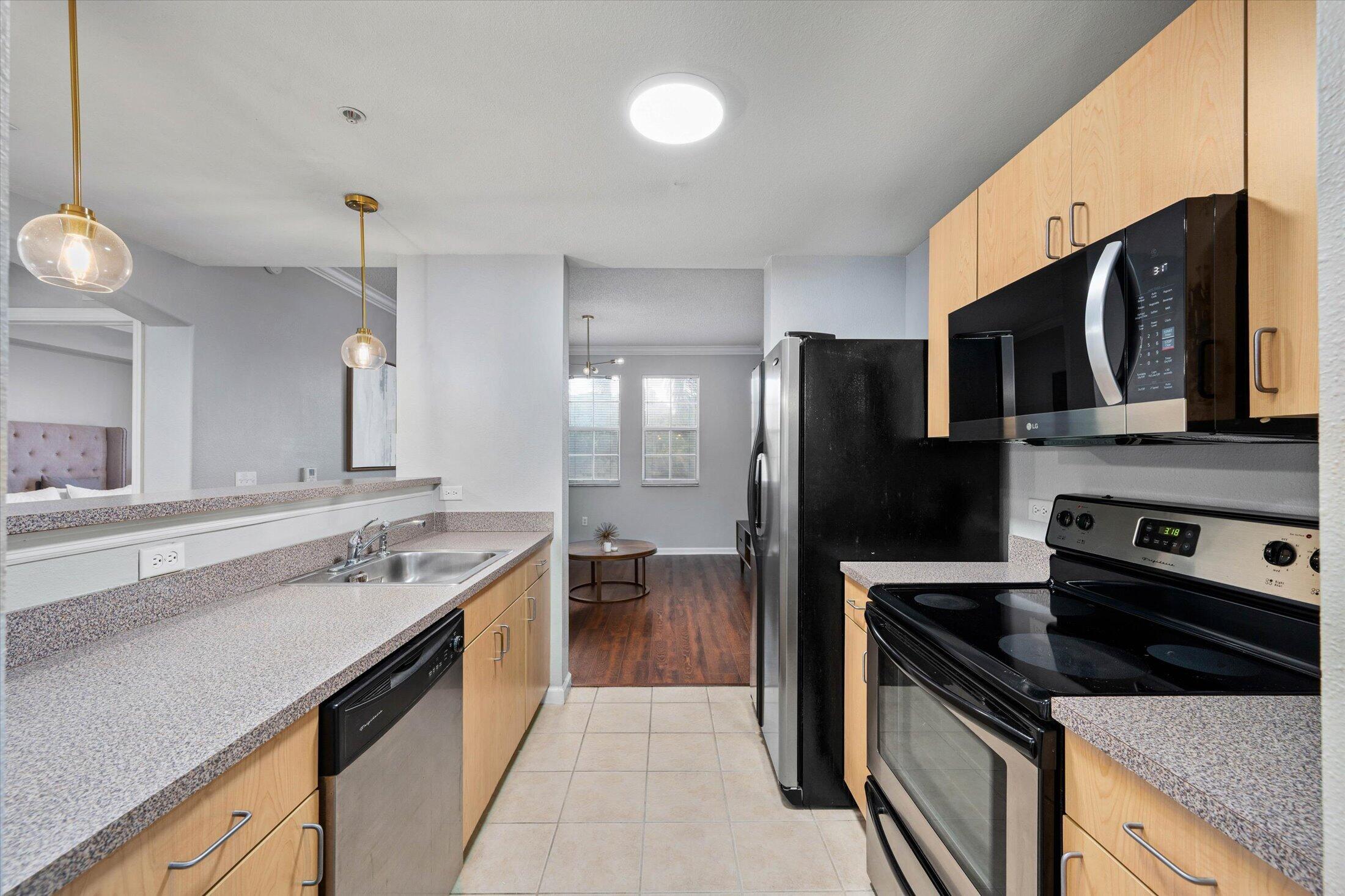 533 NE 3rd Avenue # 310 — Photo 4