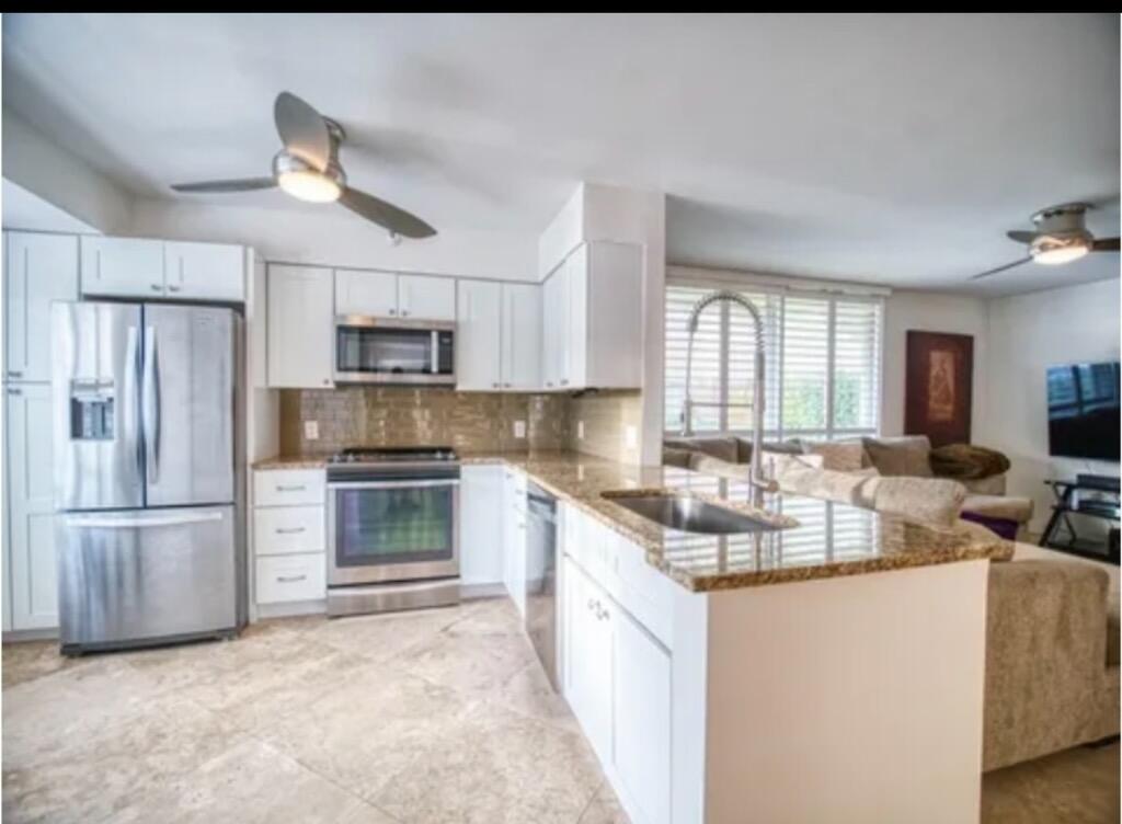 123 Yacht Club Way — Photo 2