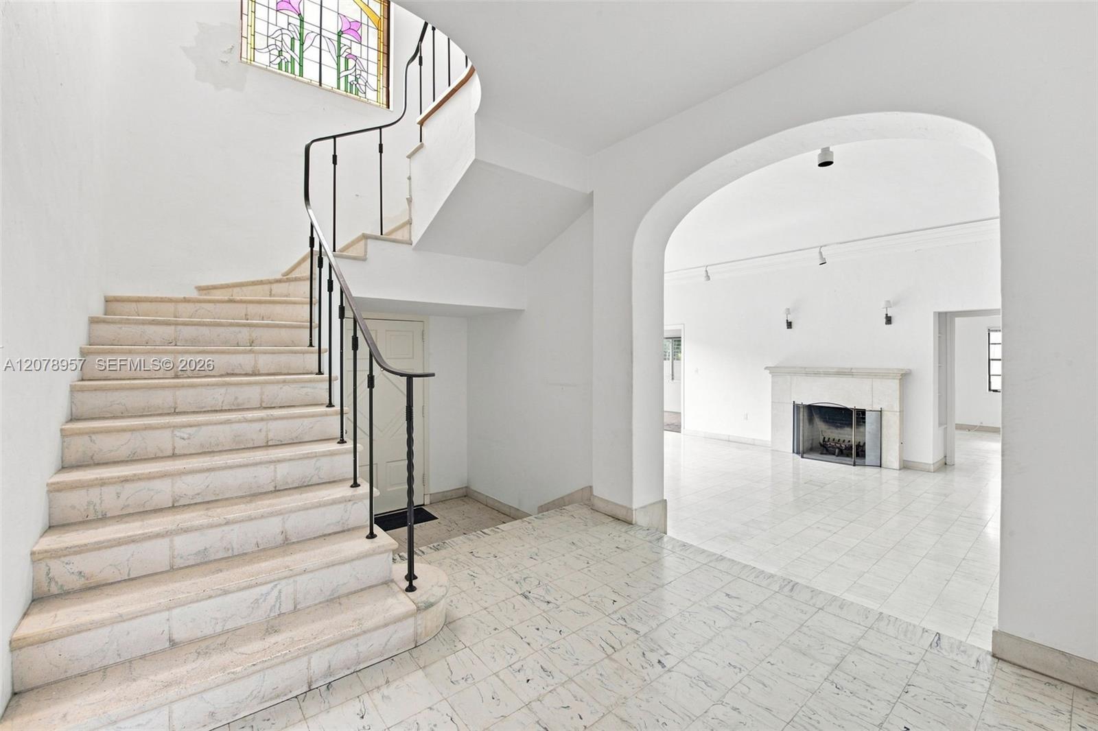5680 Pine Tree Dr — Photo 5