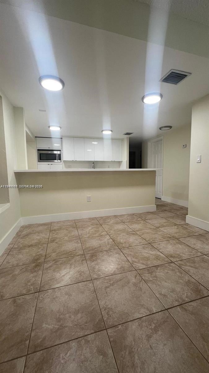 1251 Little River Dr — Photo 4