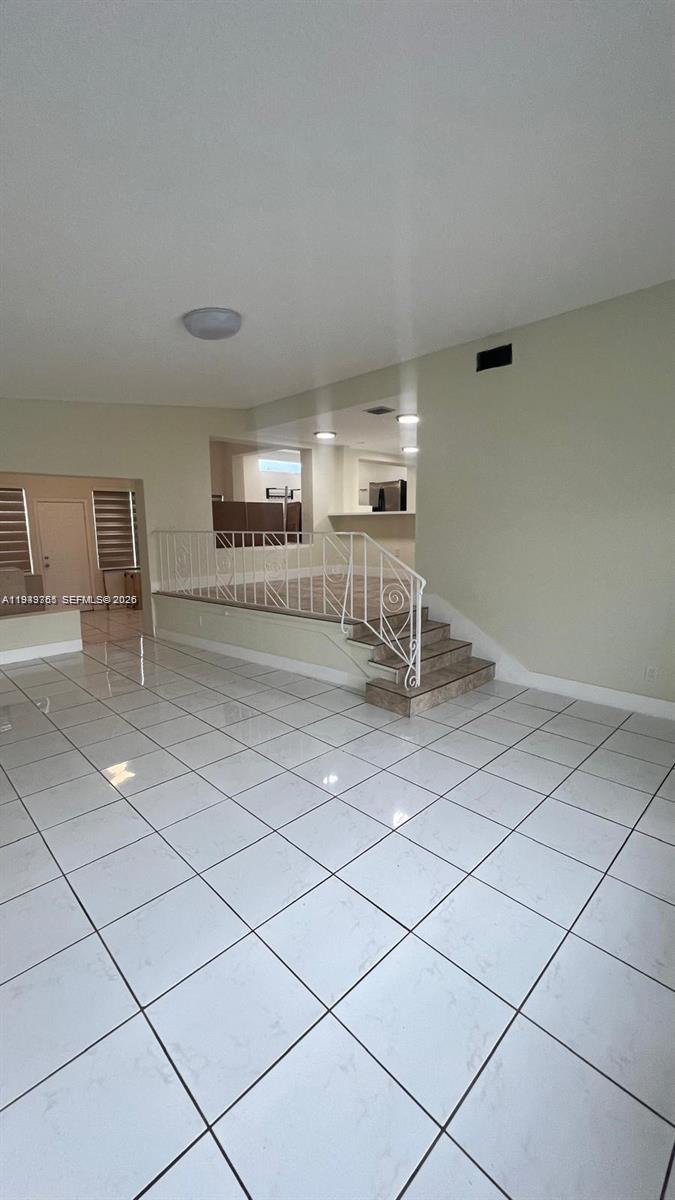 1251 Little River Dr — Photo 5