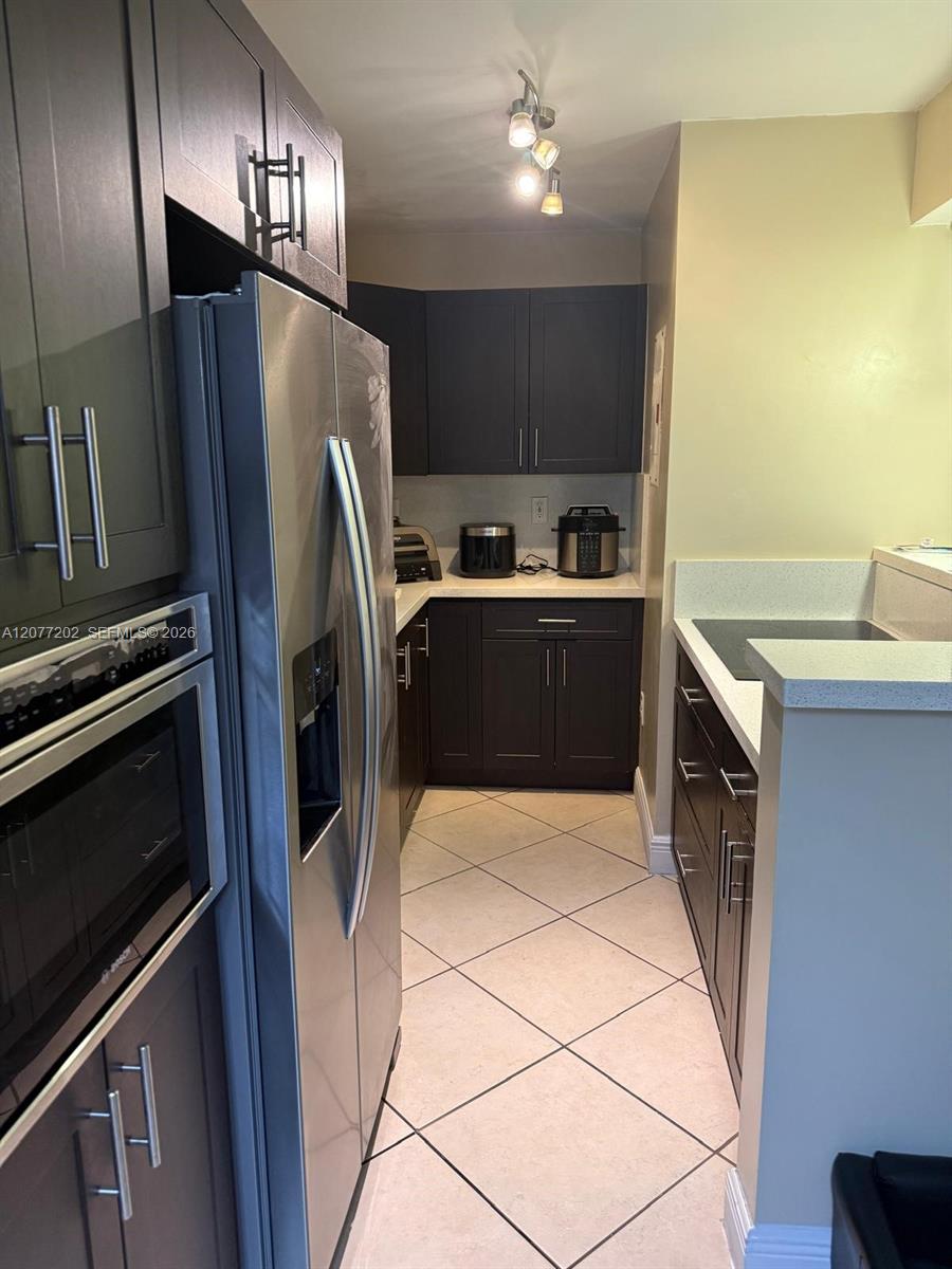 7405 SW 152nd Ave # 107 — Photo 2