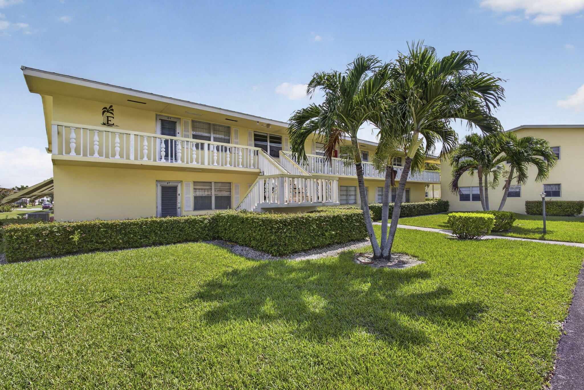 111 Sheffield E, West Palm Beach FL 33417