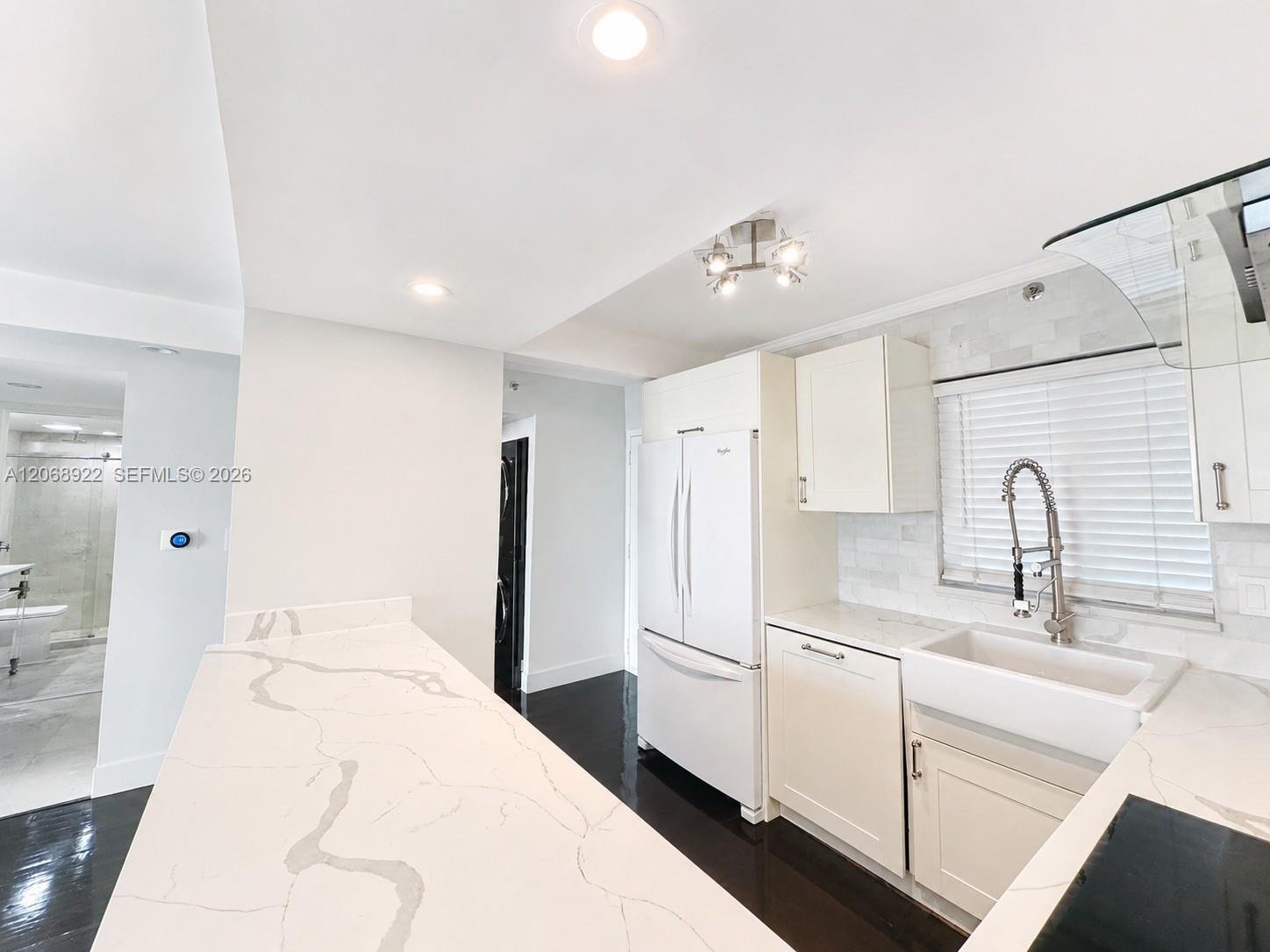 1700 NW N River Dr # 805 View 4