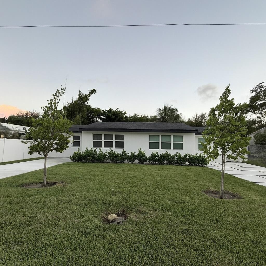 118 SW 7TH Street, Delray Beach FL 33444
