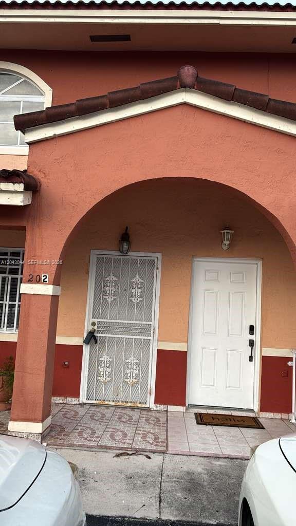 6891 W 36th Ave # 202, Hialeah FL 33018