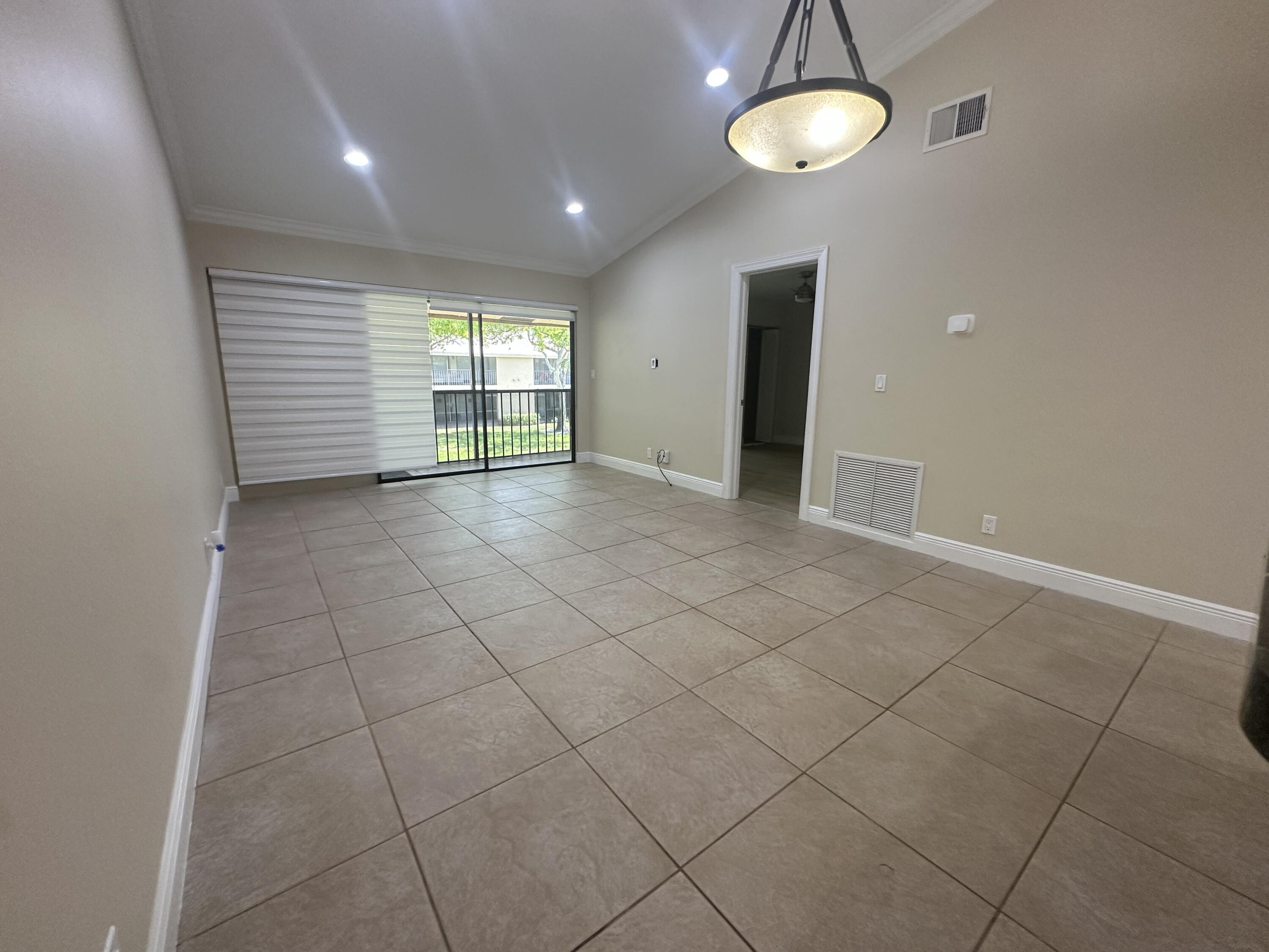 3939 NE 5th Avenue # A206 — Photo 5