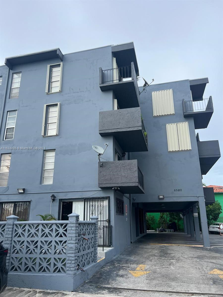 6580 W Flagler St # 309, Miami FL 33144